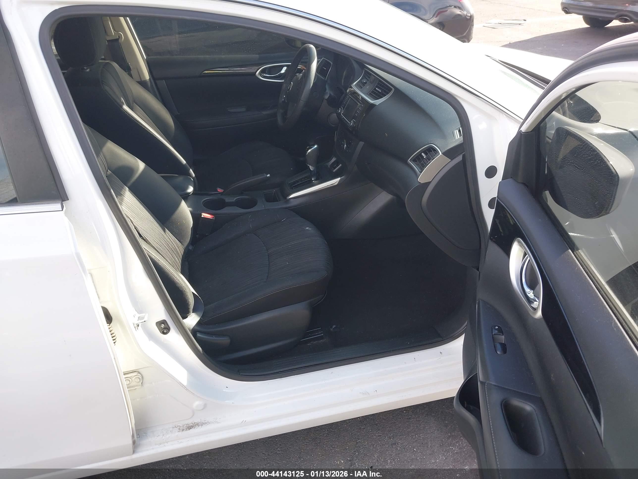 NISSAN SENTRA image 5