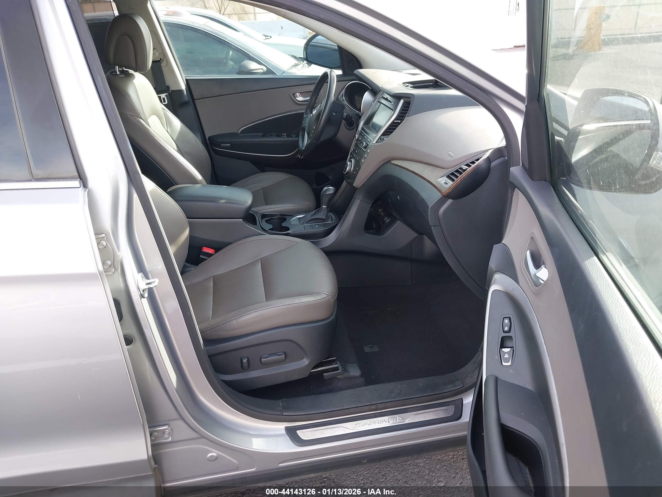 HYUNDAI SANTA image 5