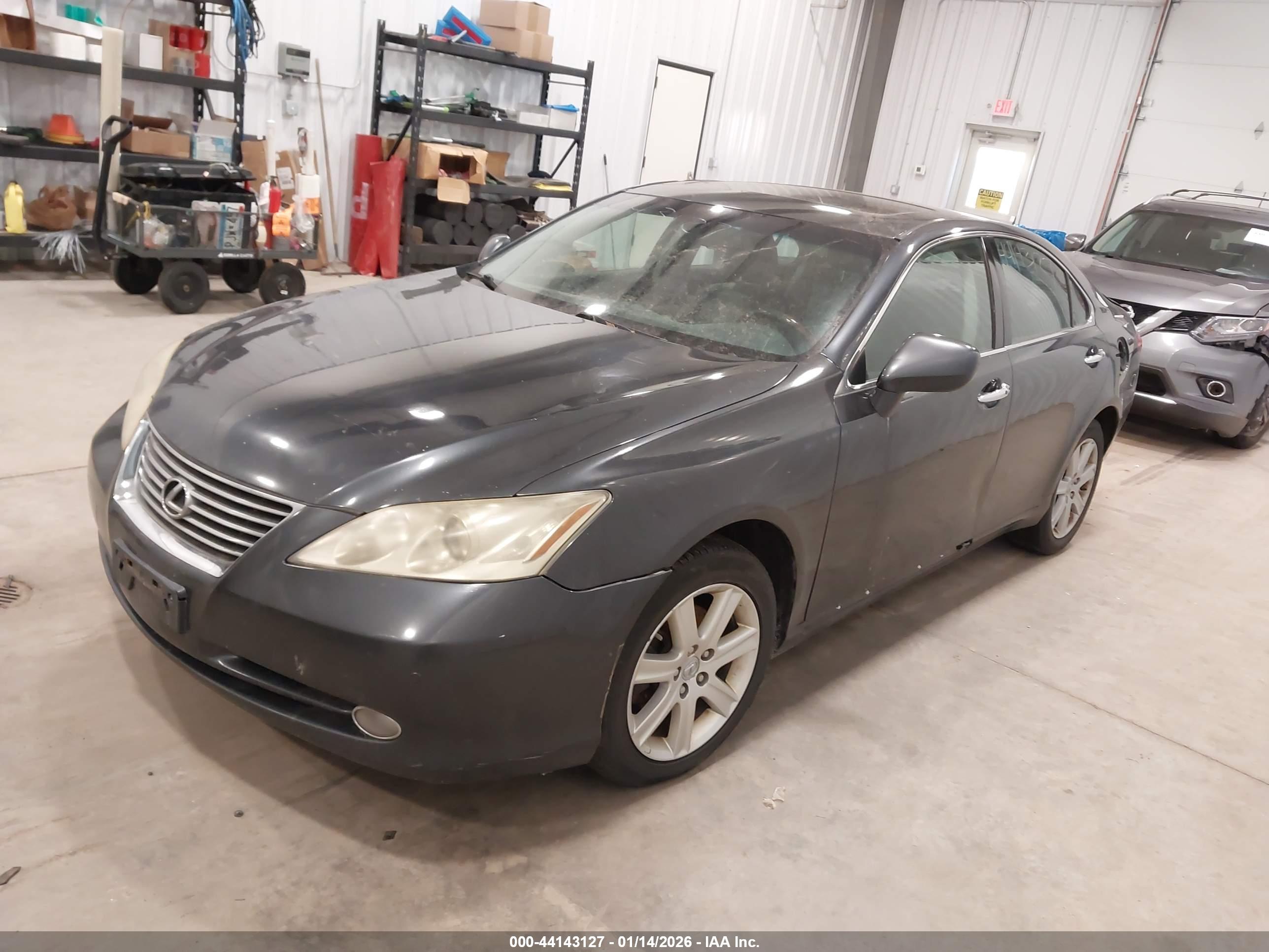 LEXUS ES image 2