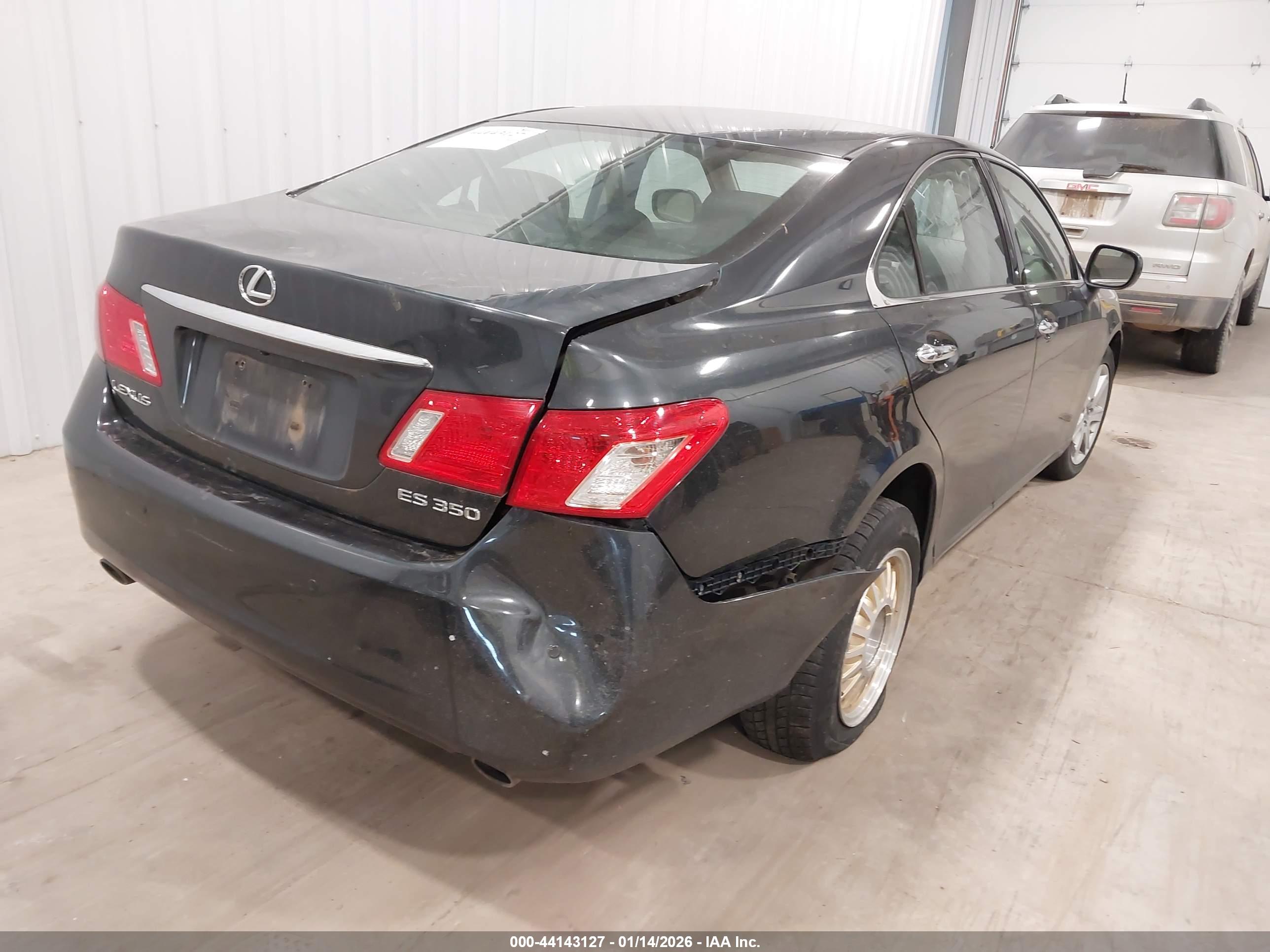 LEXUS ES image 6