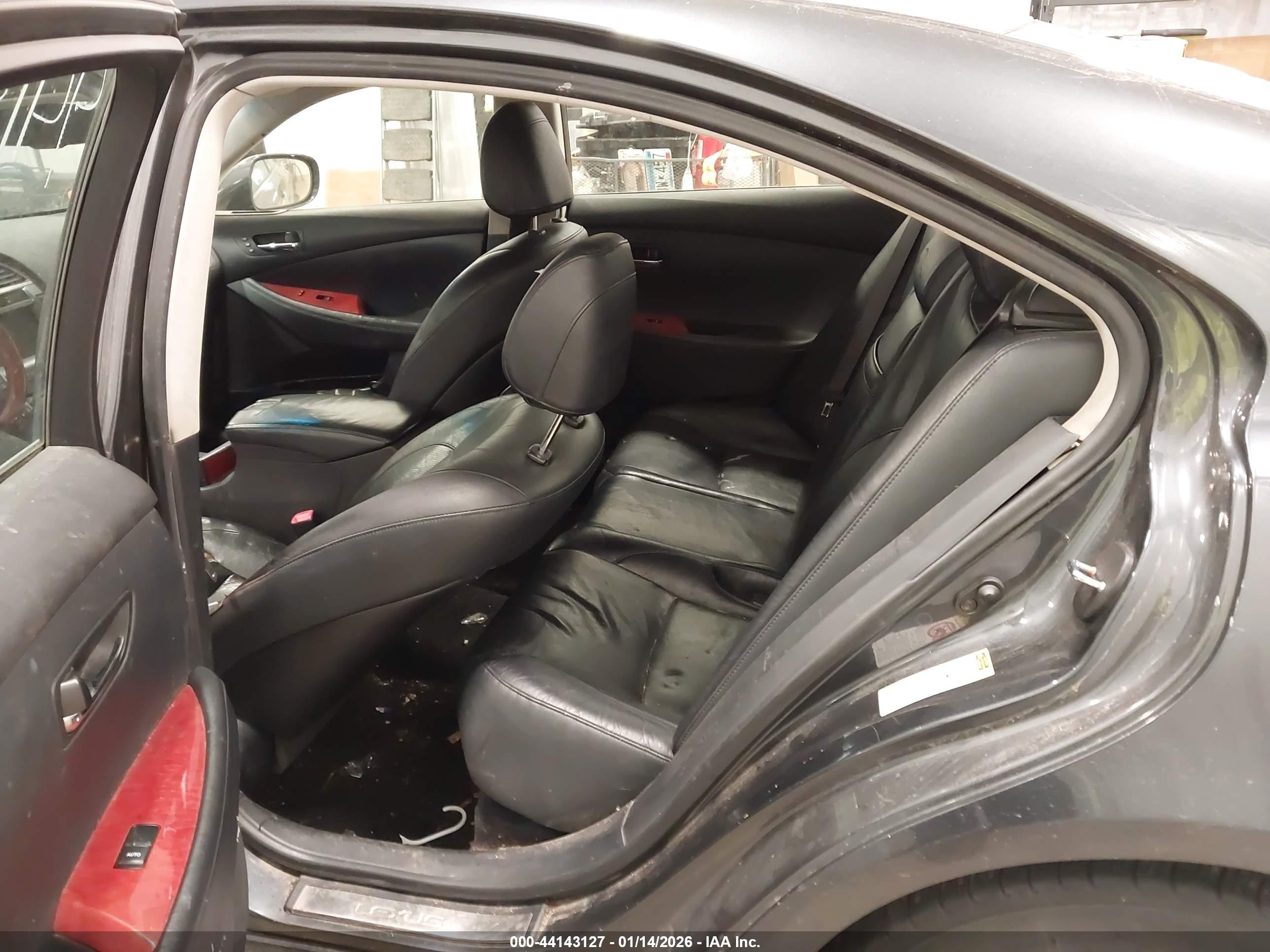 LEXUS ES image 8