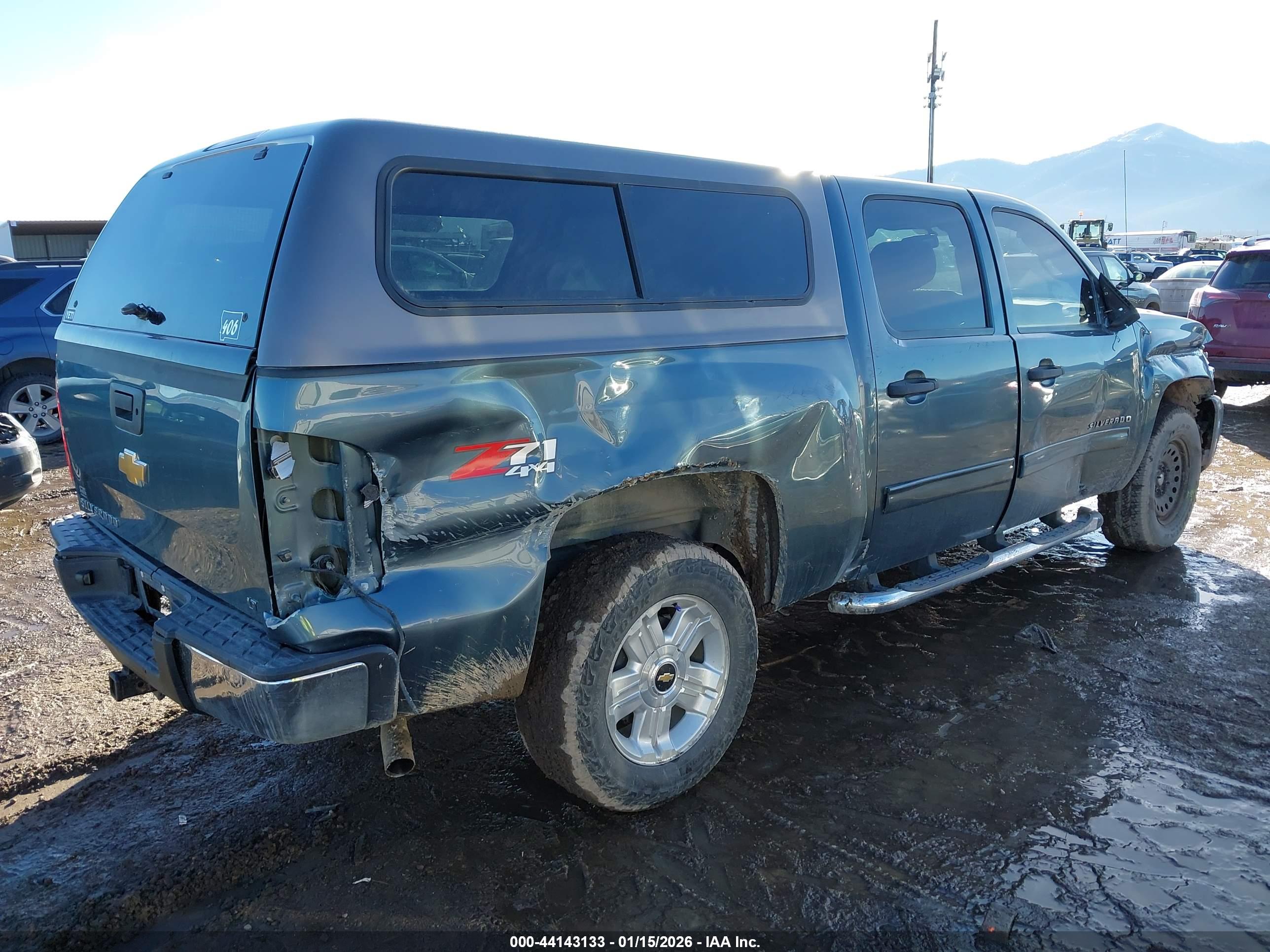 CHEVROLET SILVERADO image 4