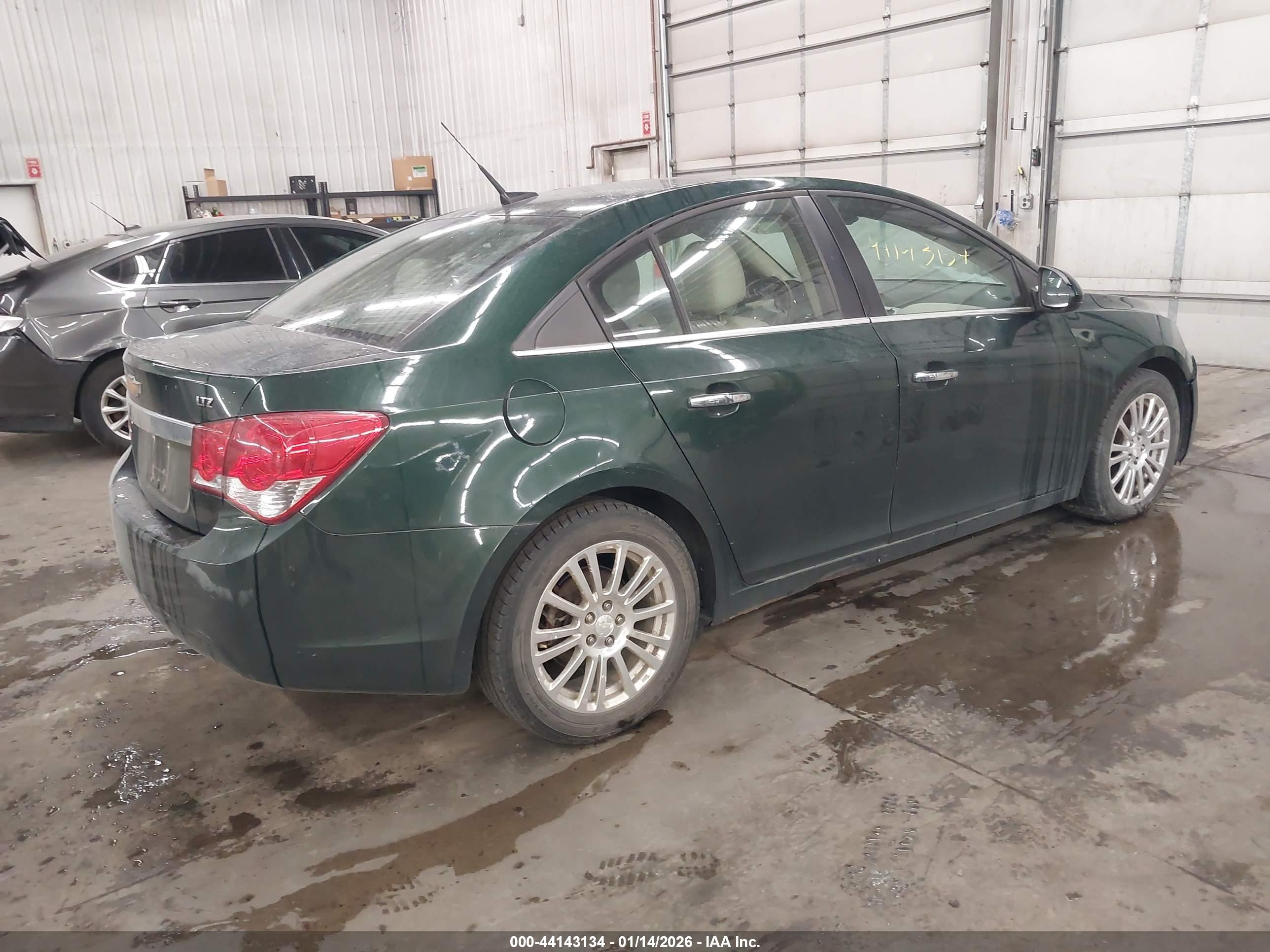 CHEVROLET CRUZE image 4