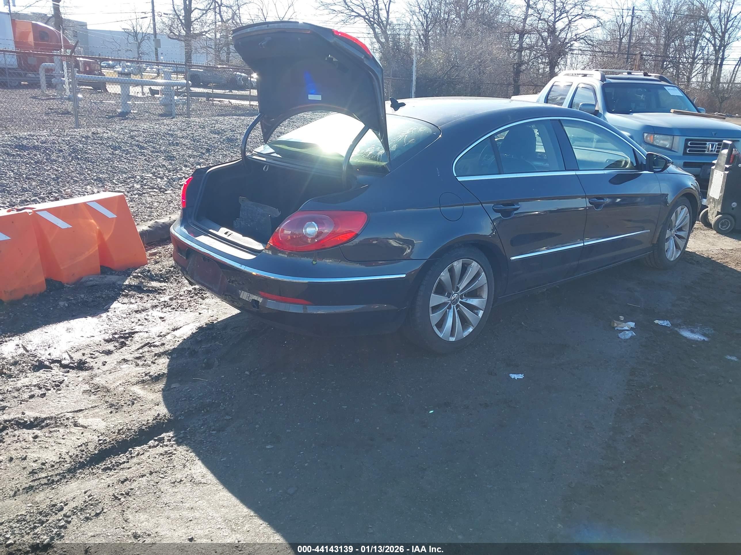 VOLKSWAGEN CC image 4
