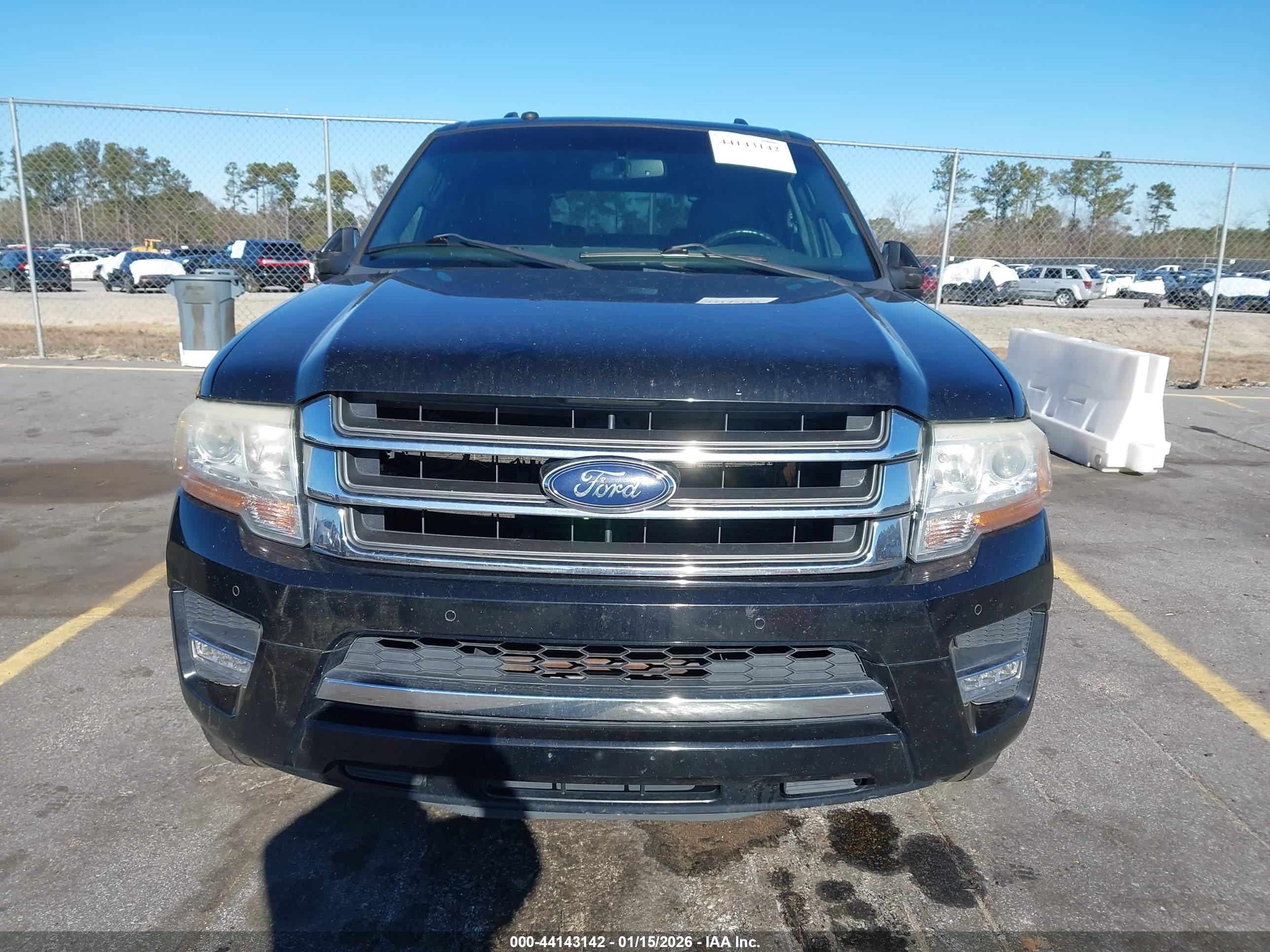 FORD EXPEDITION image 6