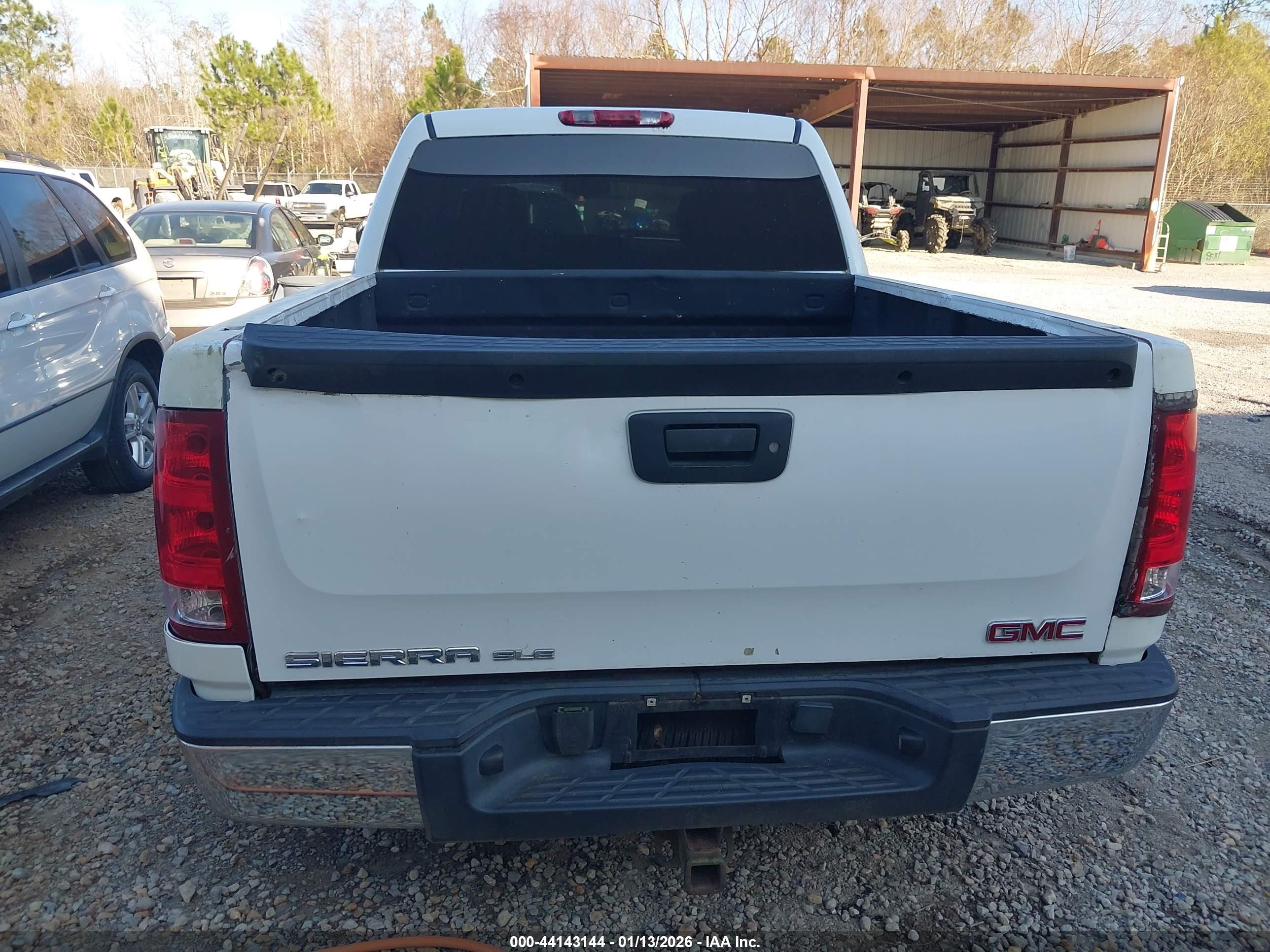 GMC SIERRA image 6
