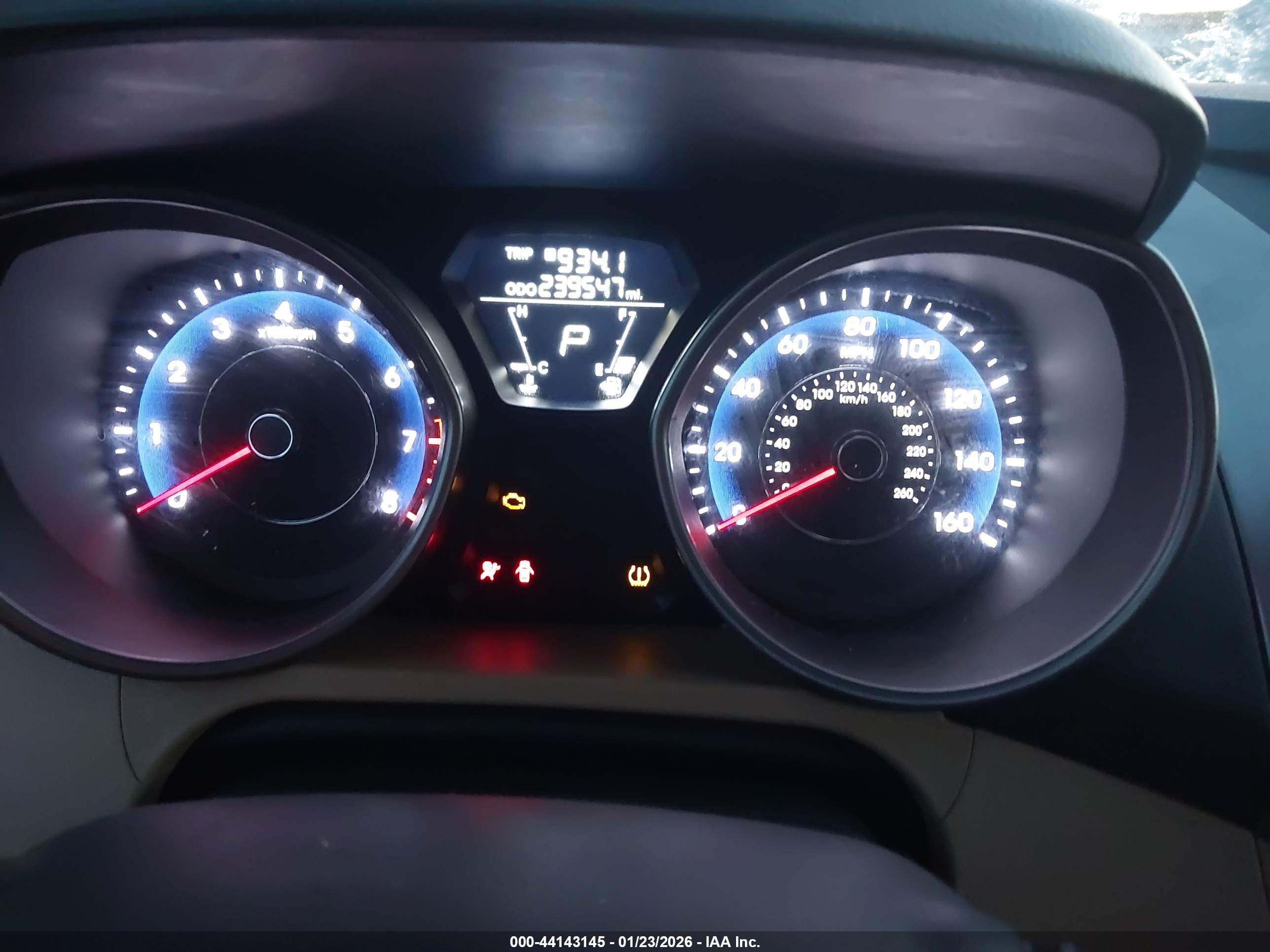 HYUNDAI ELANTRA image 7