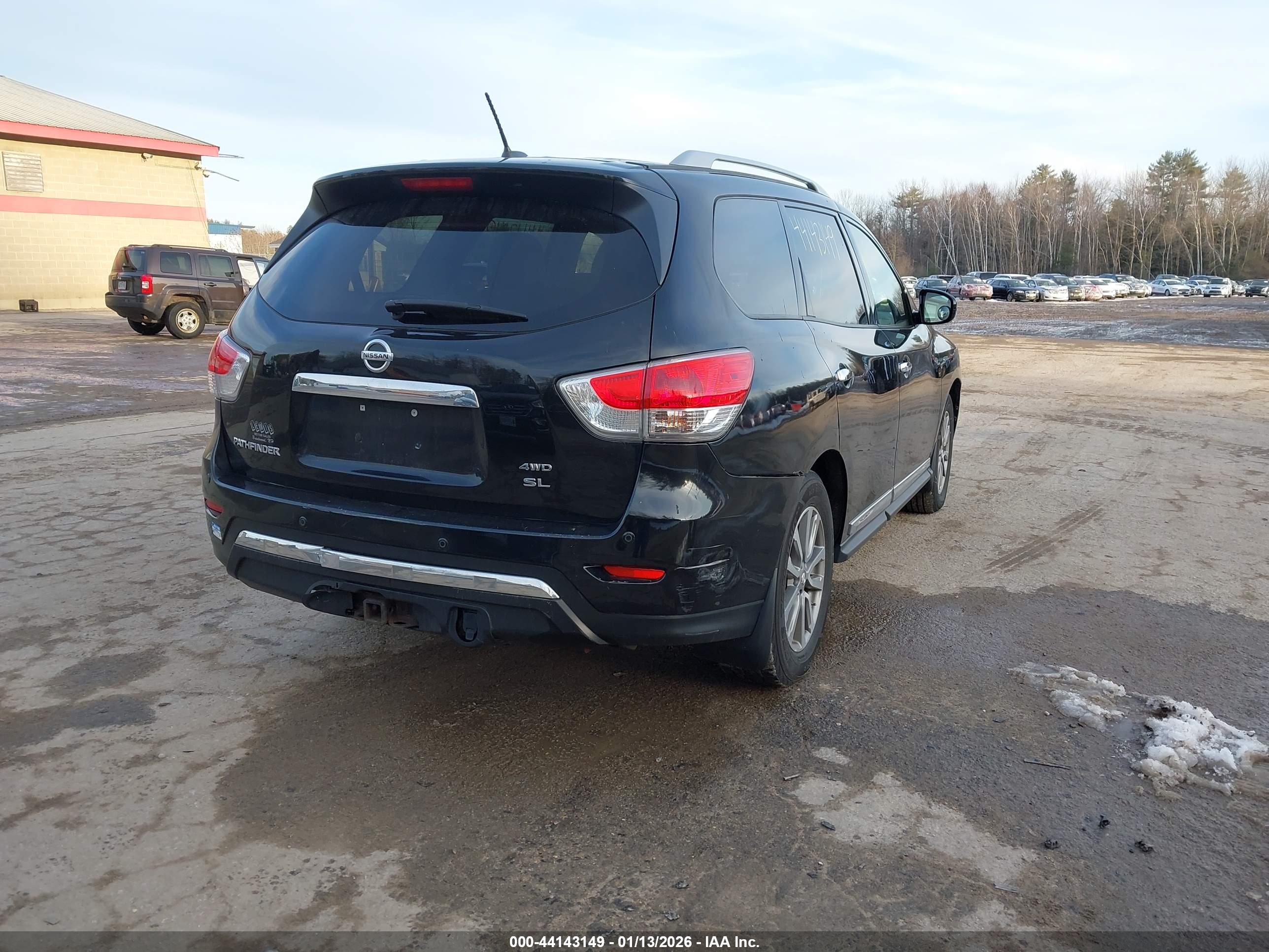 NISSAN PATHFINDER image 4
