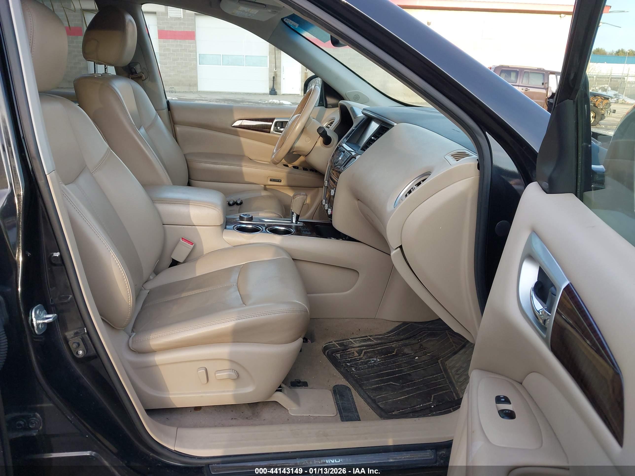 NISSAN PATHFINDER image 5