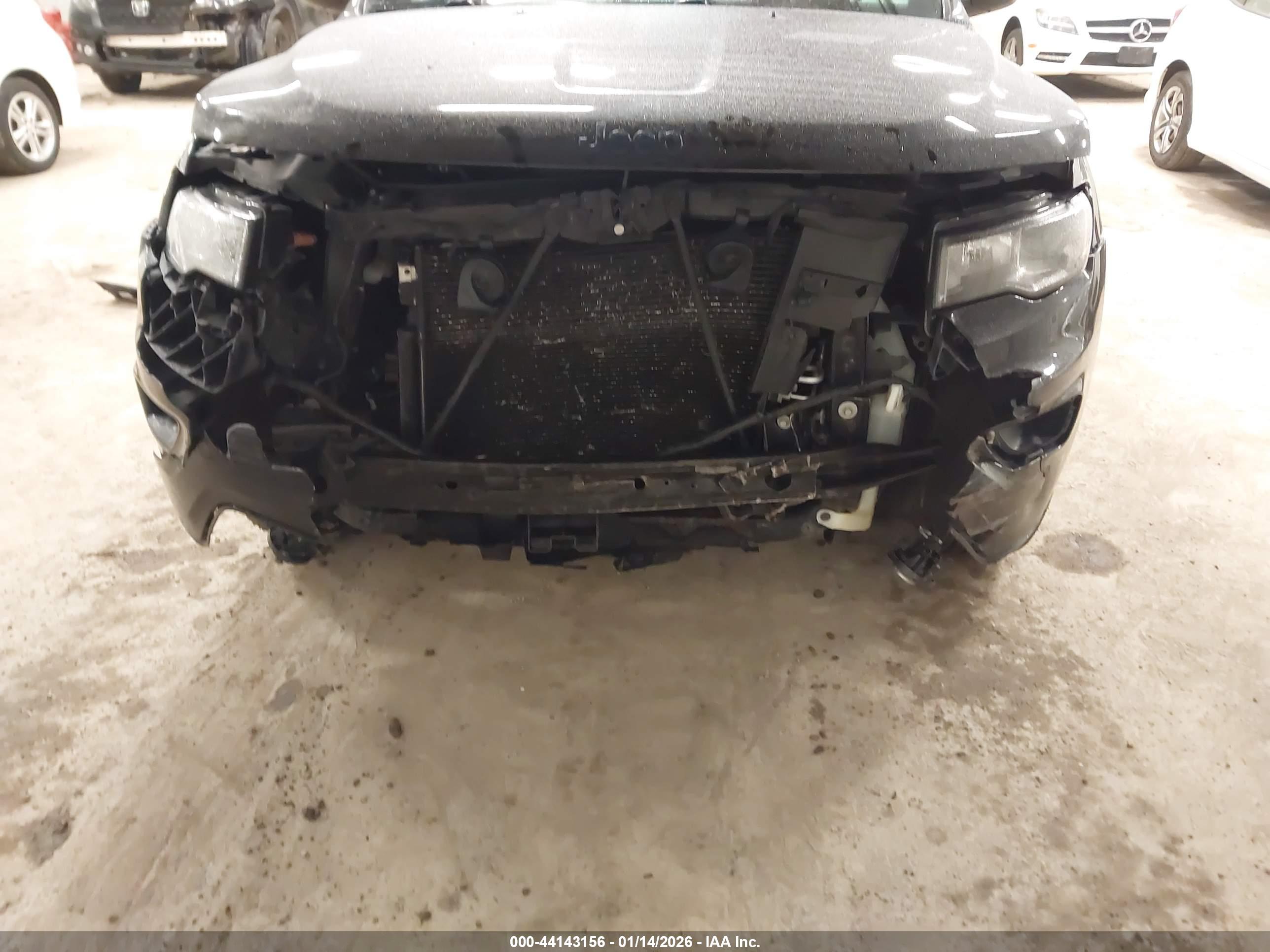 JEEP GRAND image 6
