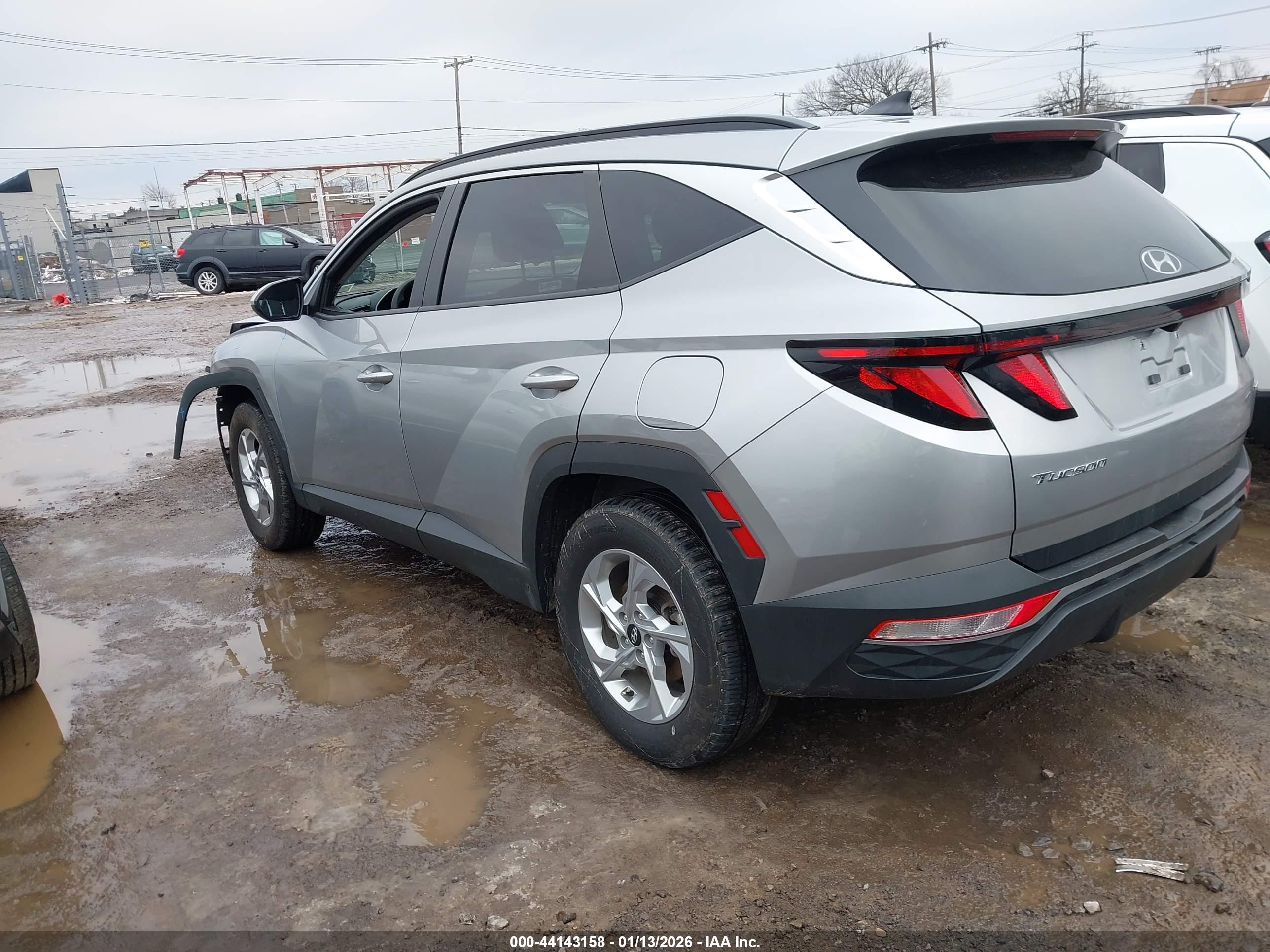 HYUNDAI TUCSON image 3