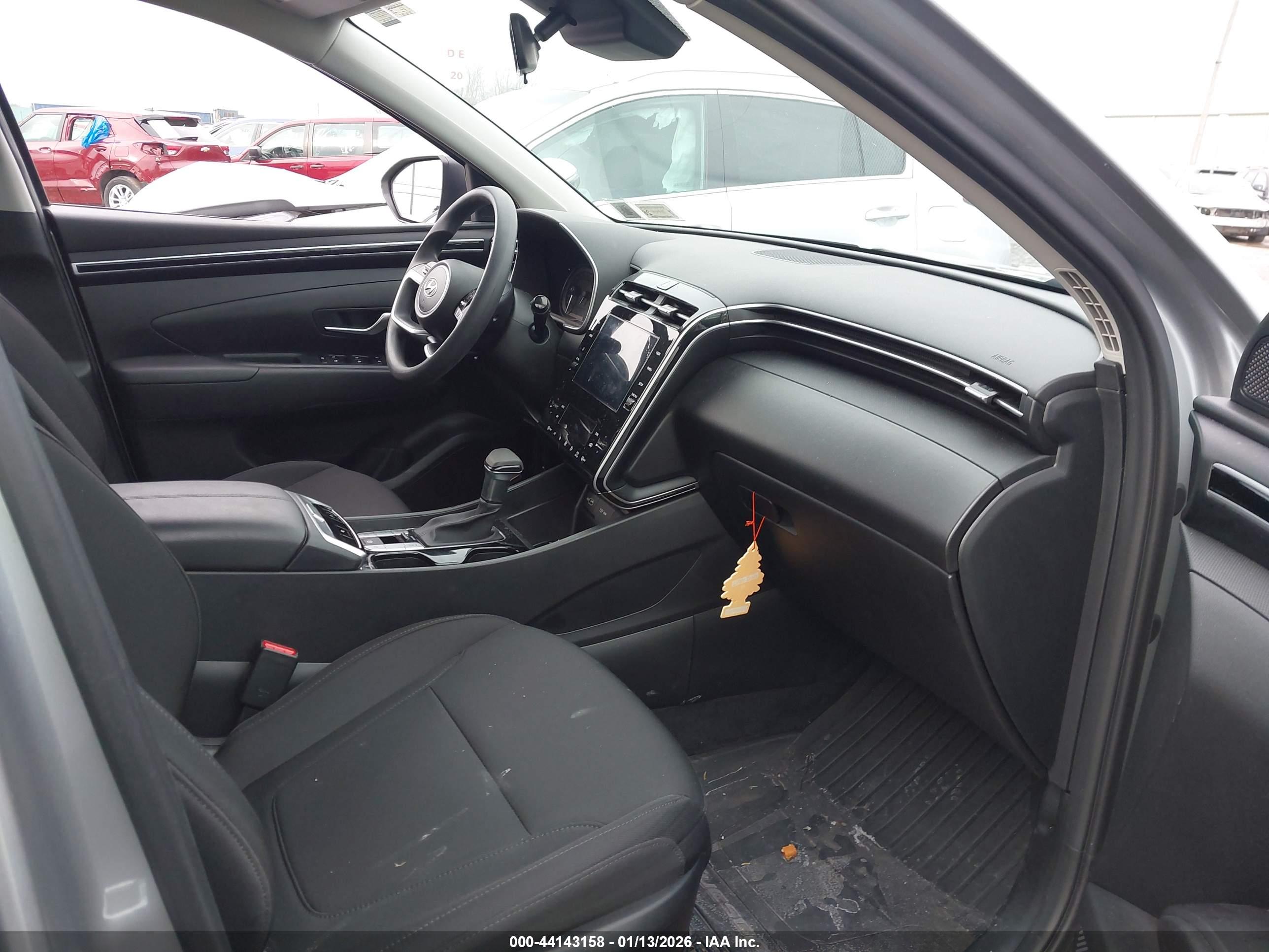 HYUNDAI TUCSON image 5