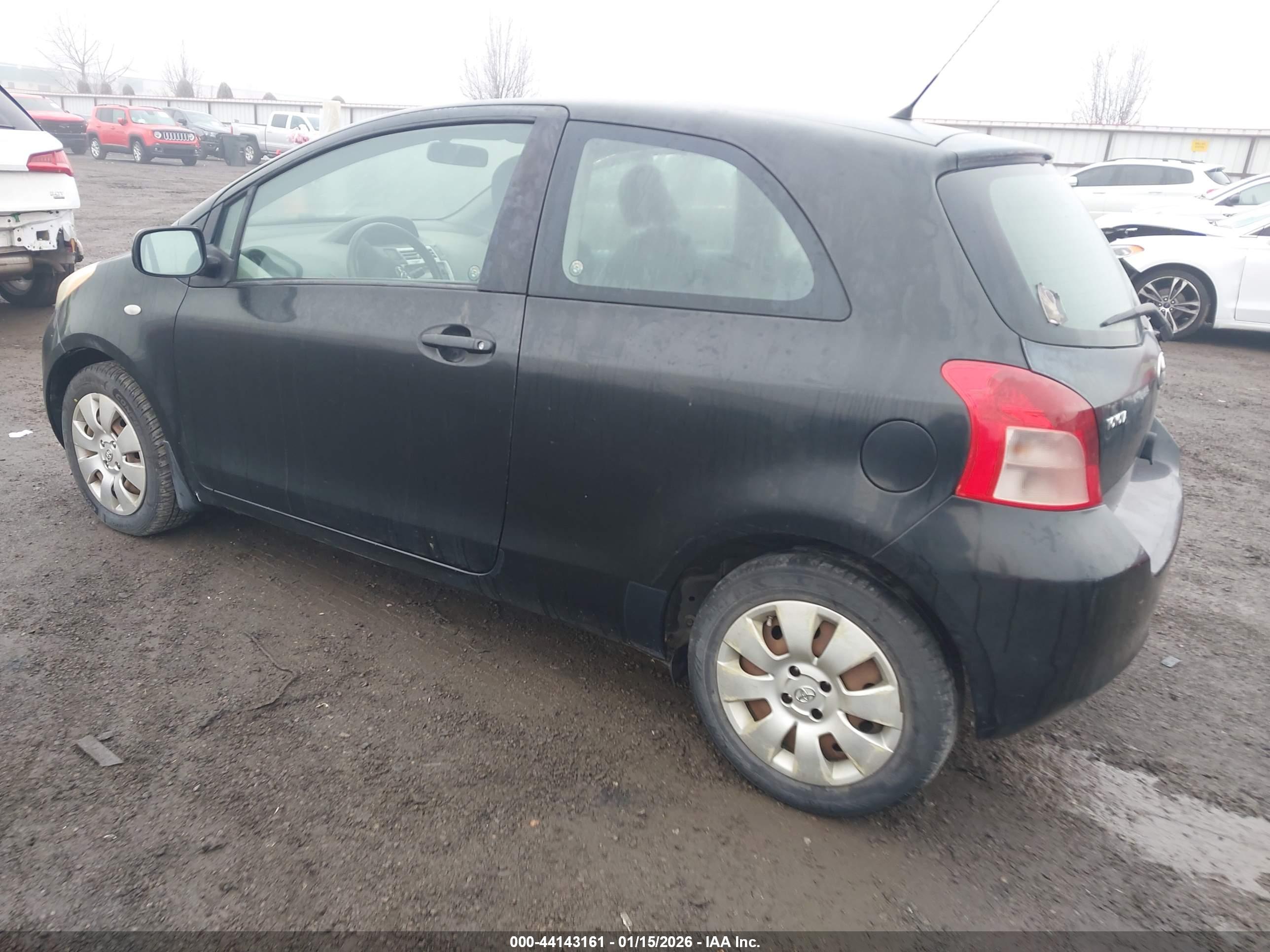 TOYOTA YARIS image 3