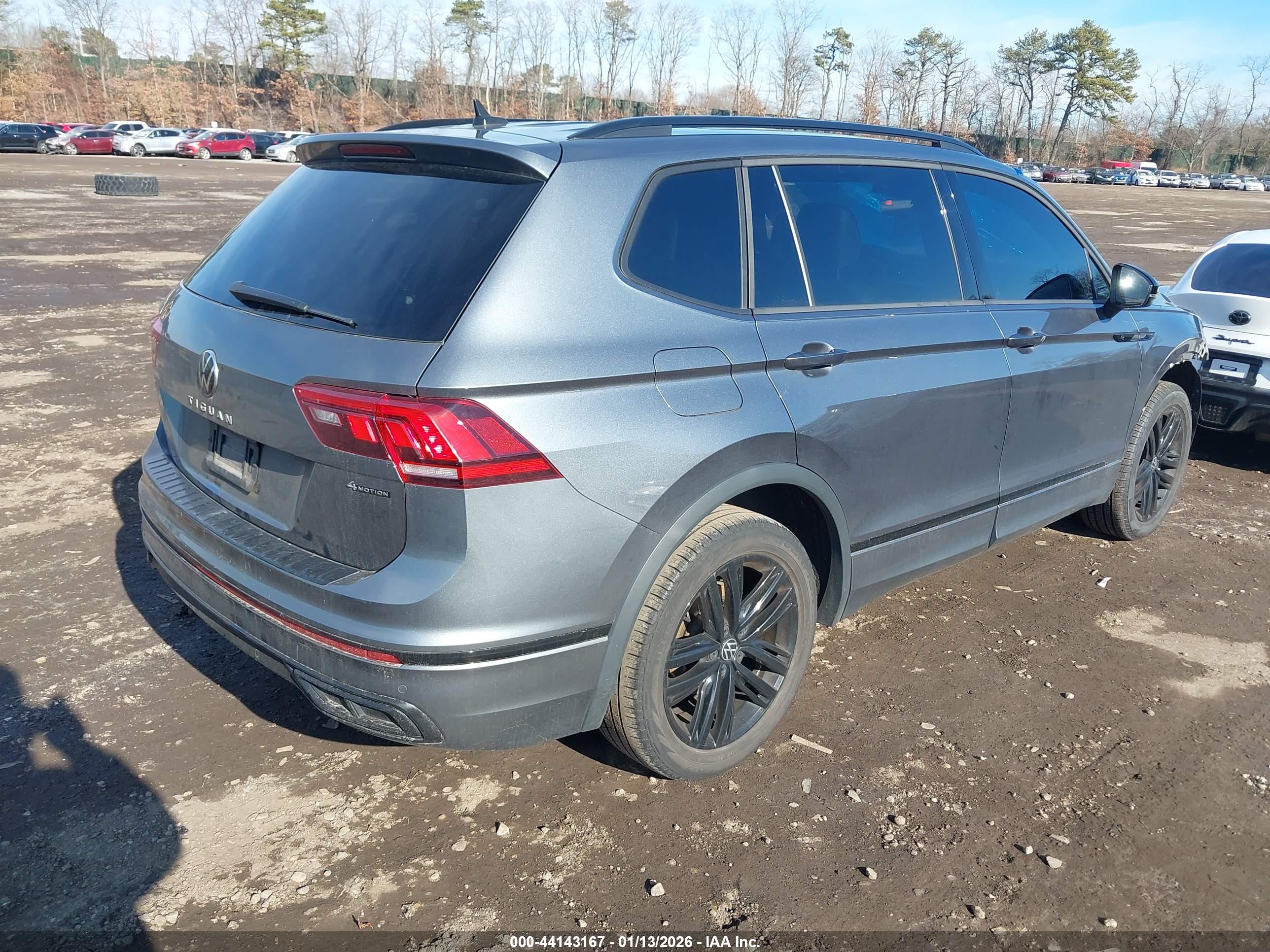 VOLKSWAGEN TIGUAN image 4