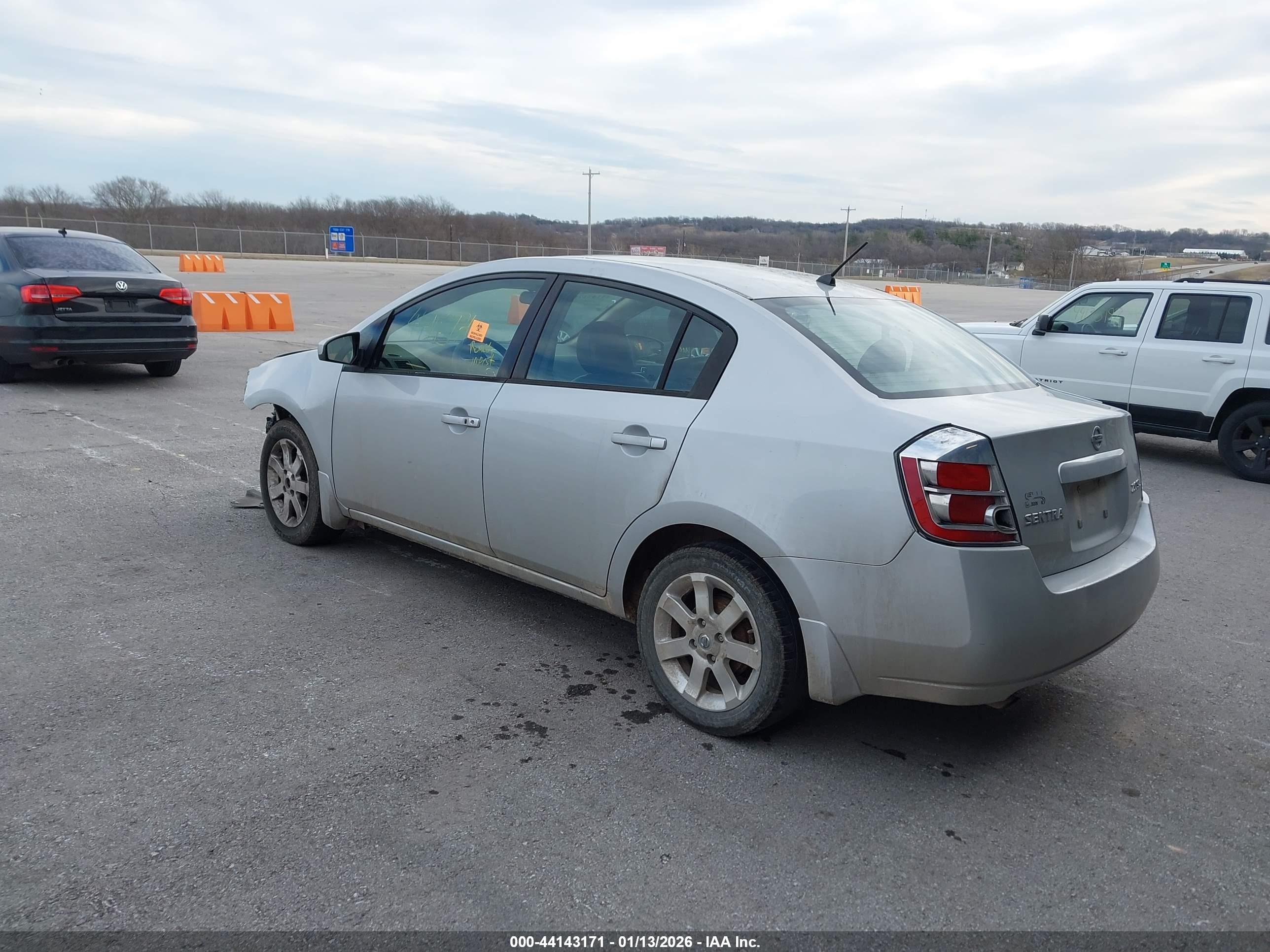 NISSAN SENTRA image 3