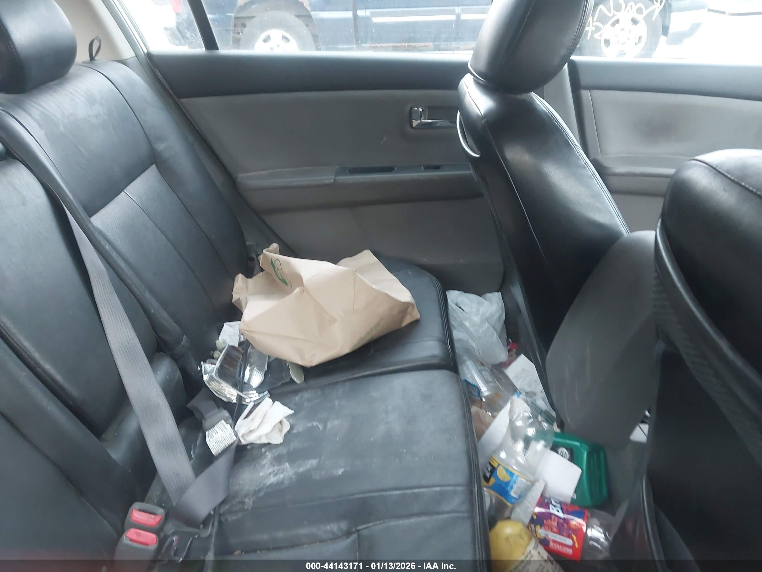 NISSAN SENTRA image 8