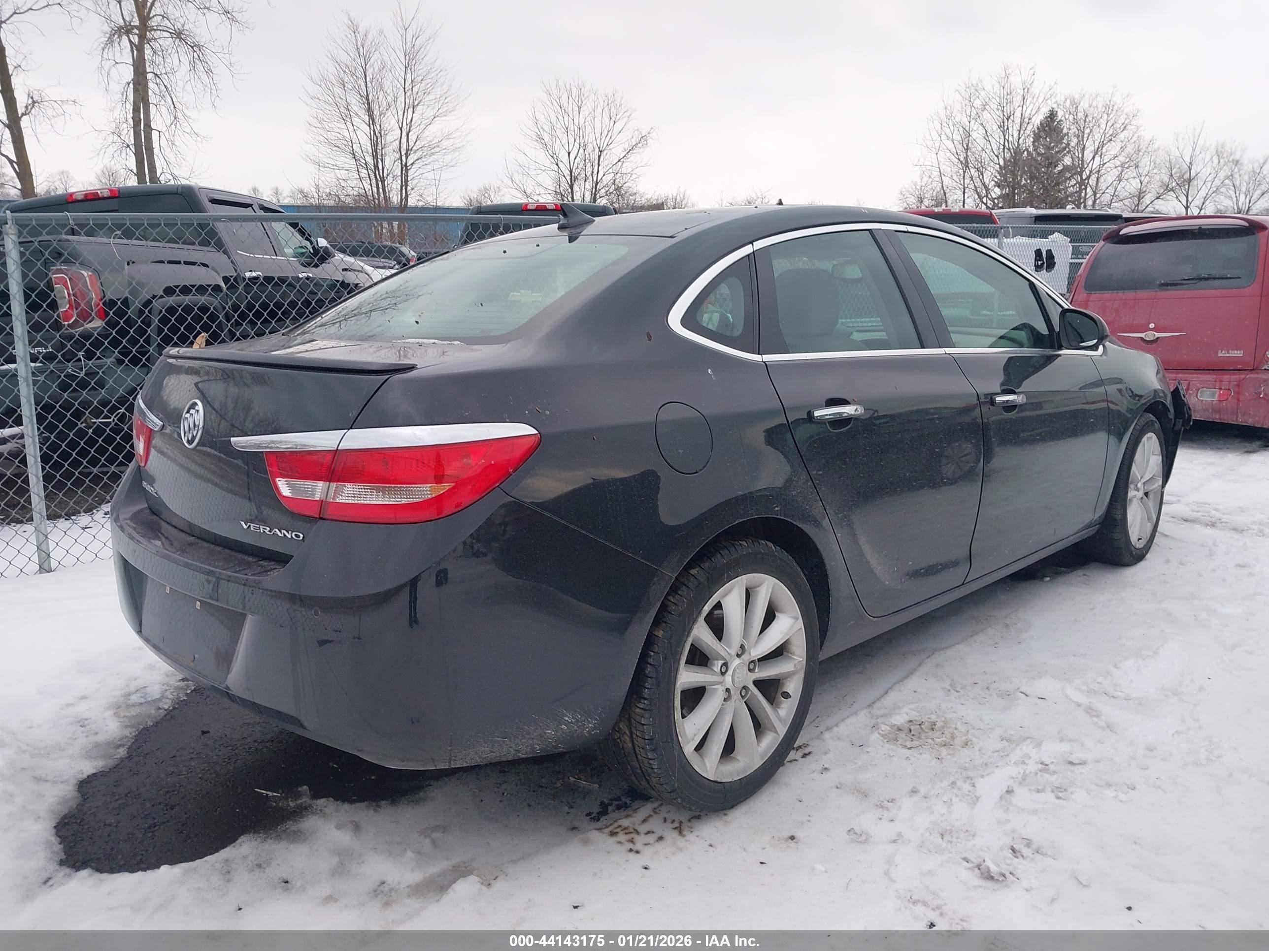 BUICK VERANO image 4