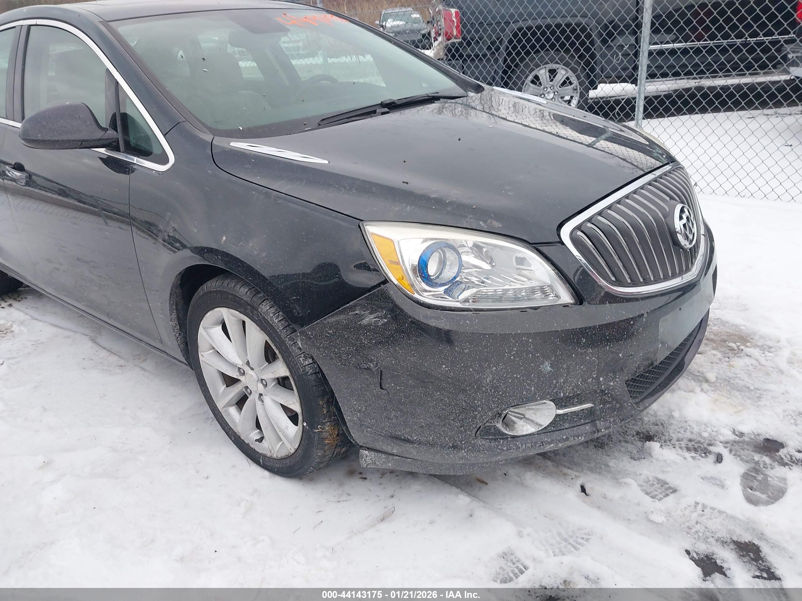BUICK VERANO image 6