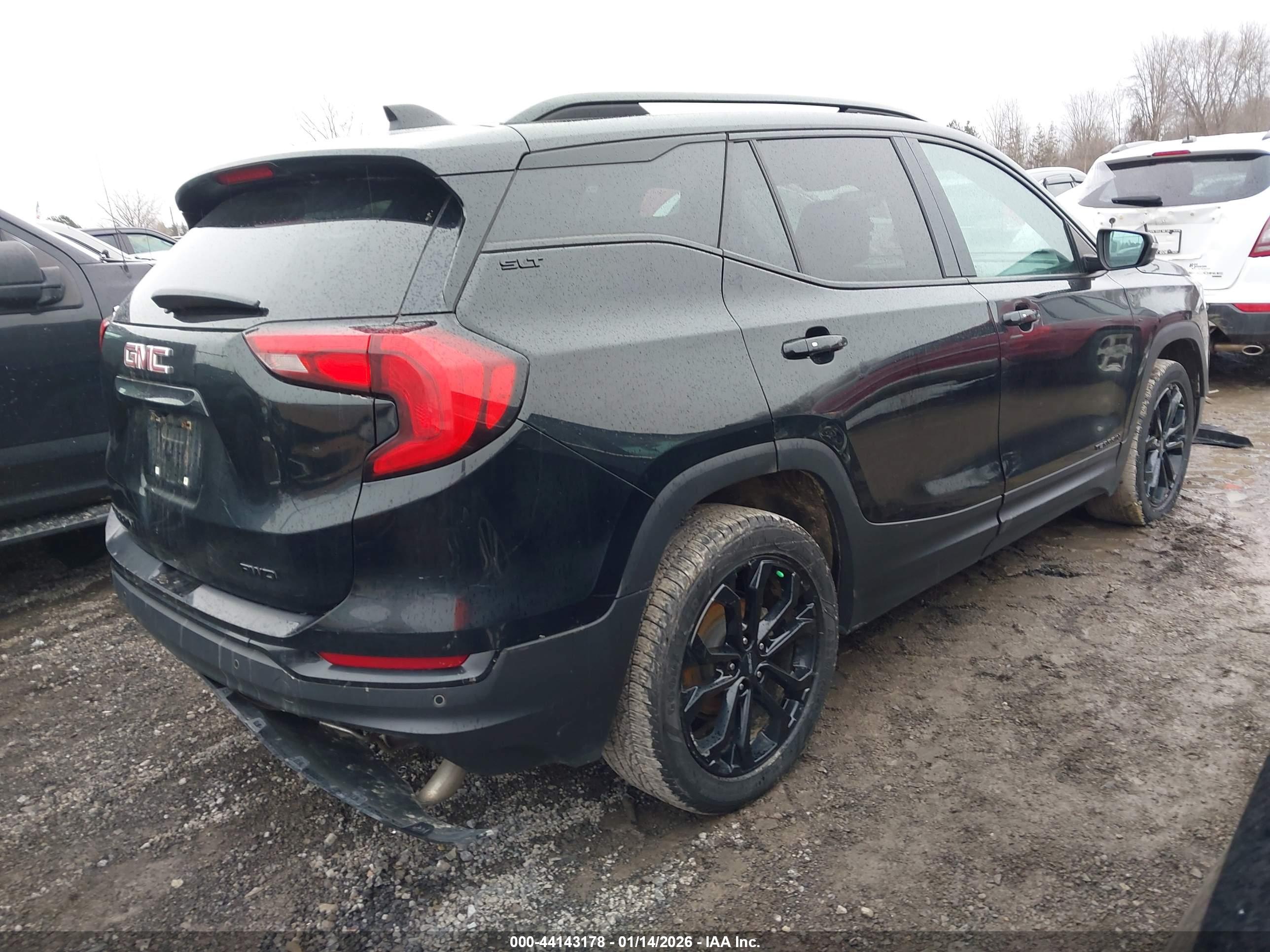 GMC TERRAIN image 4