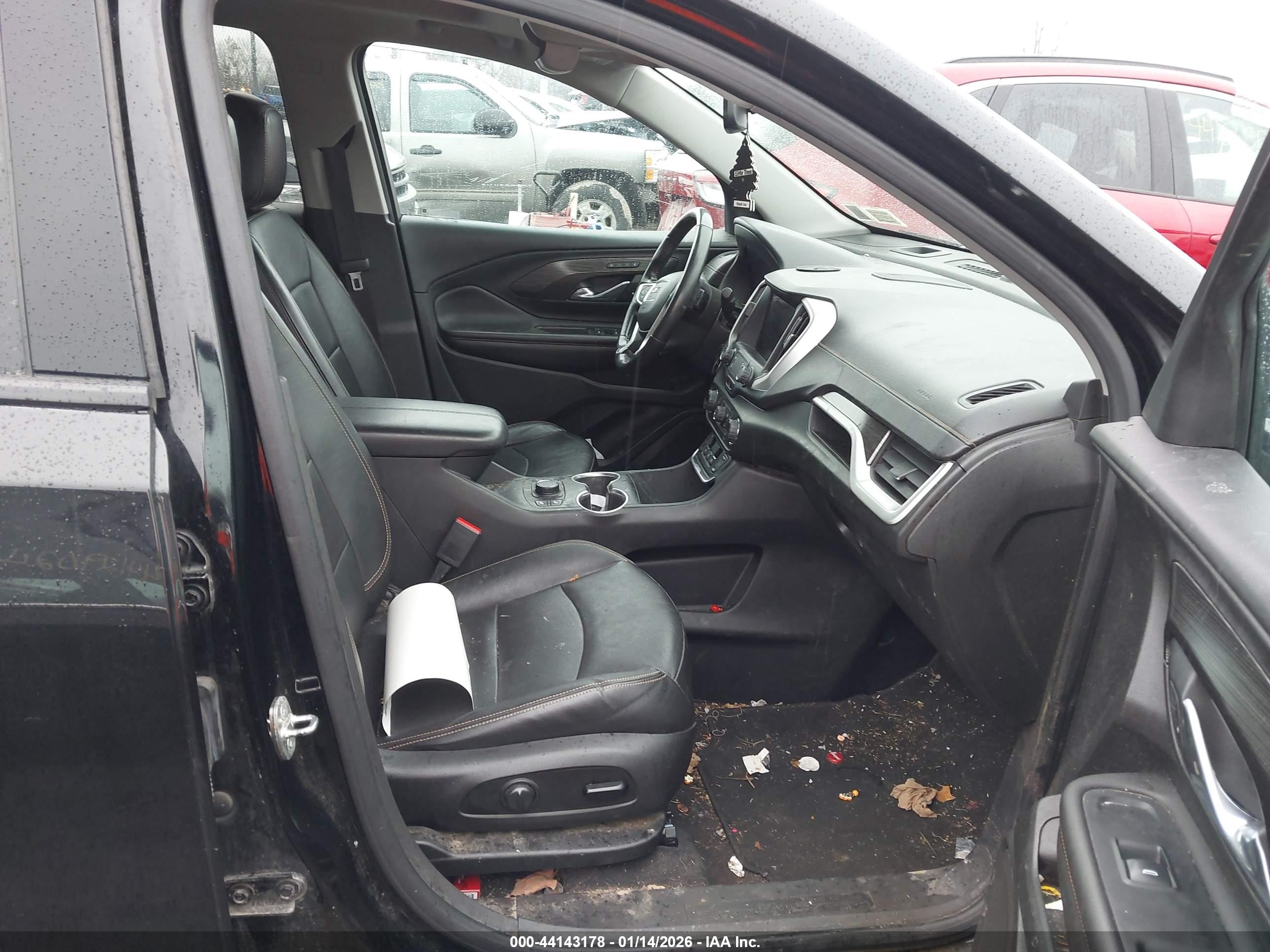 GMC TERRAIN image 5
