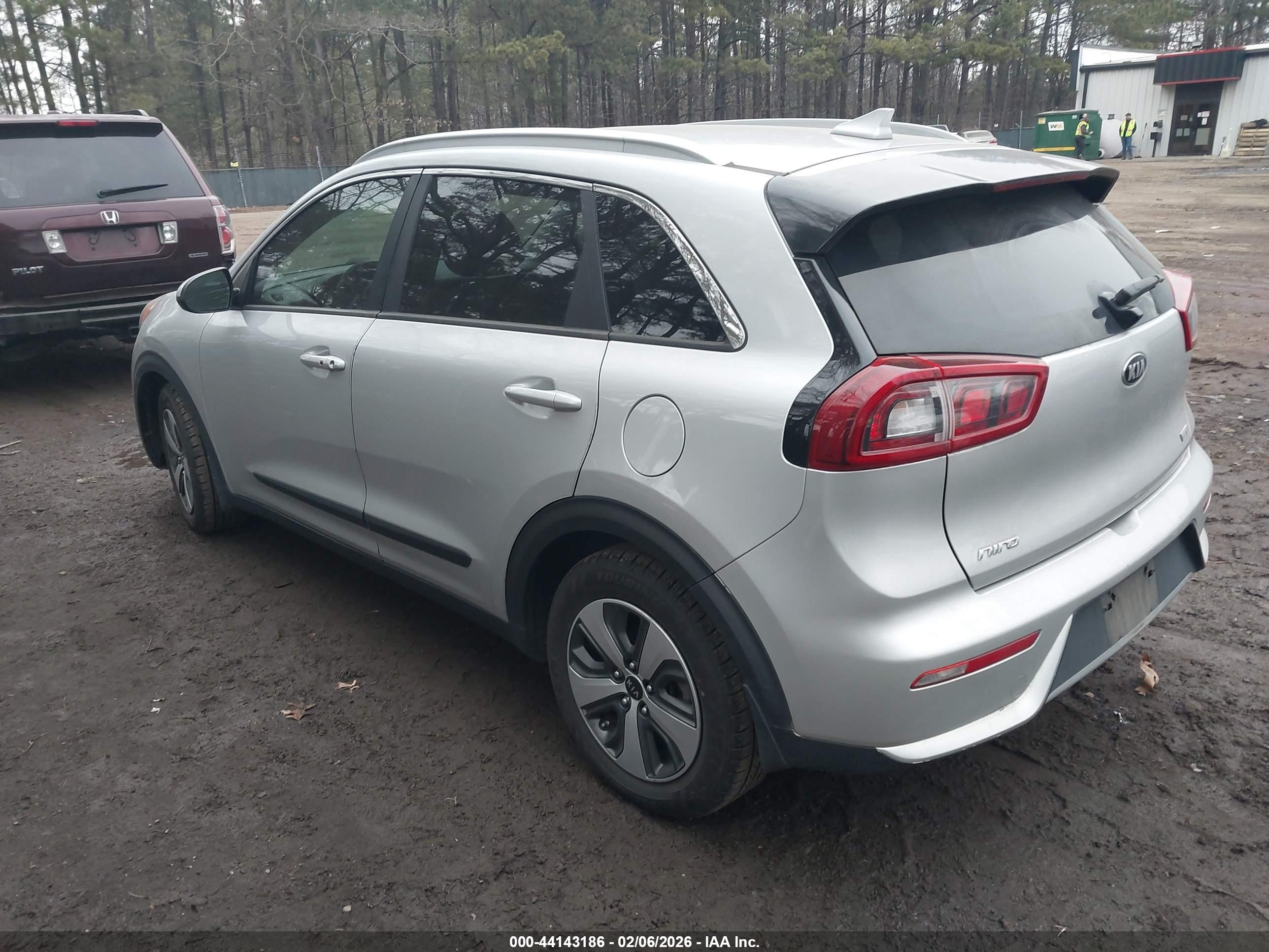 KIA NIRO image 3
