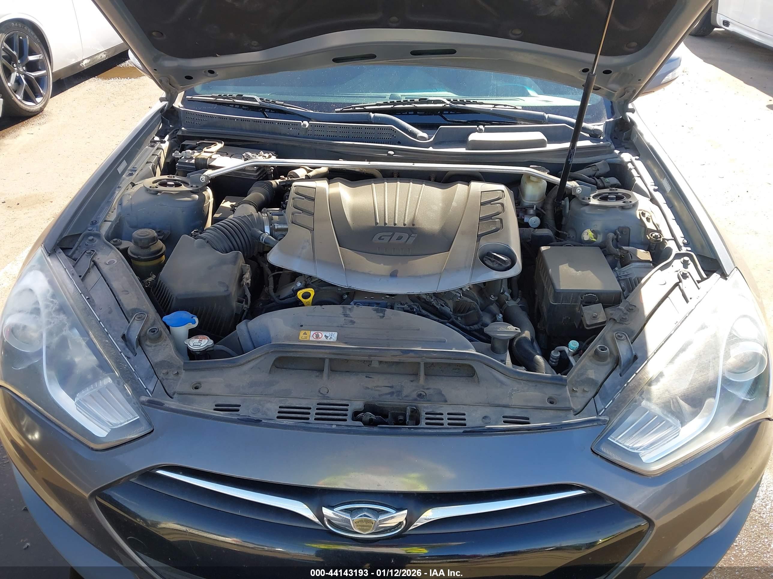 HYUNDAI GENESIS image 10