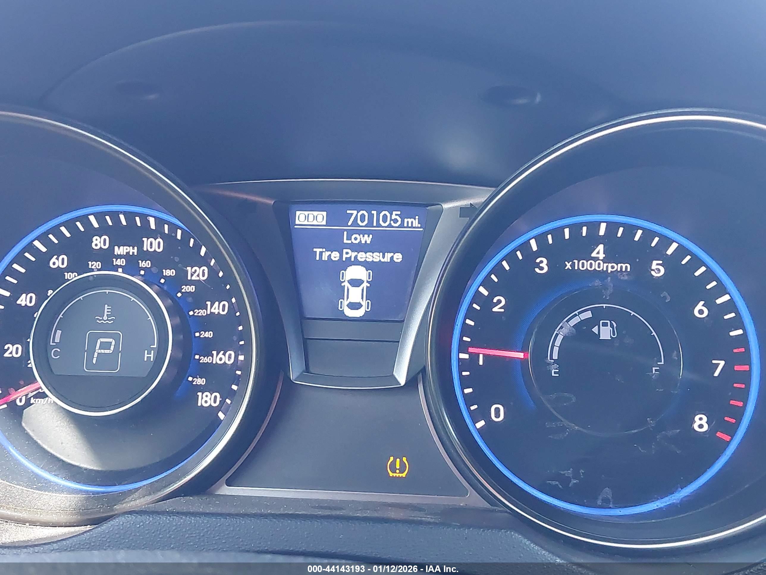 HYUNDAI GENESIS image 7