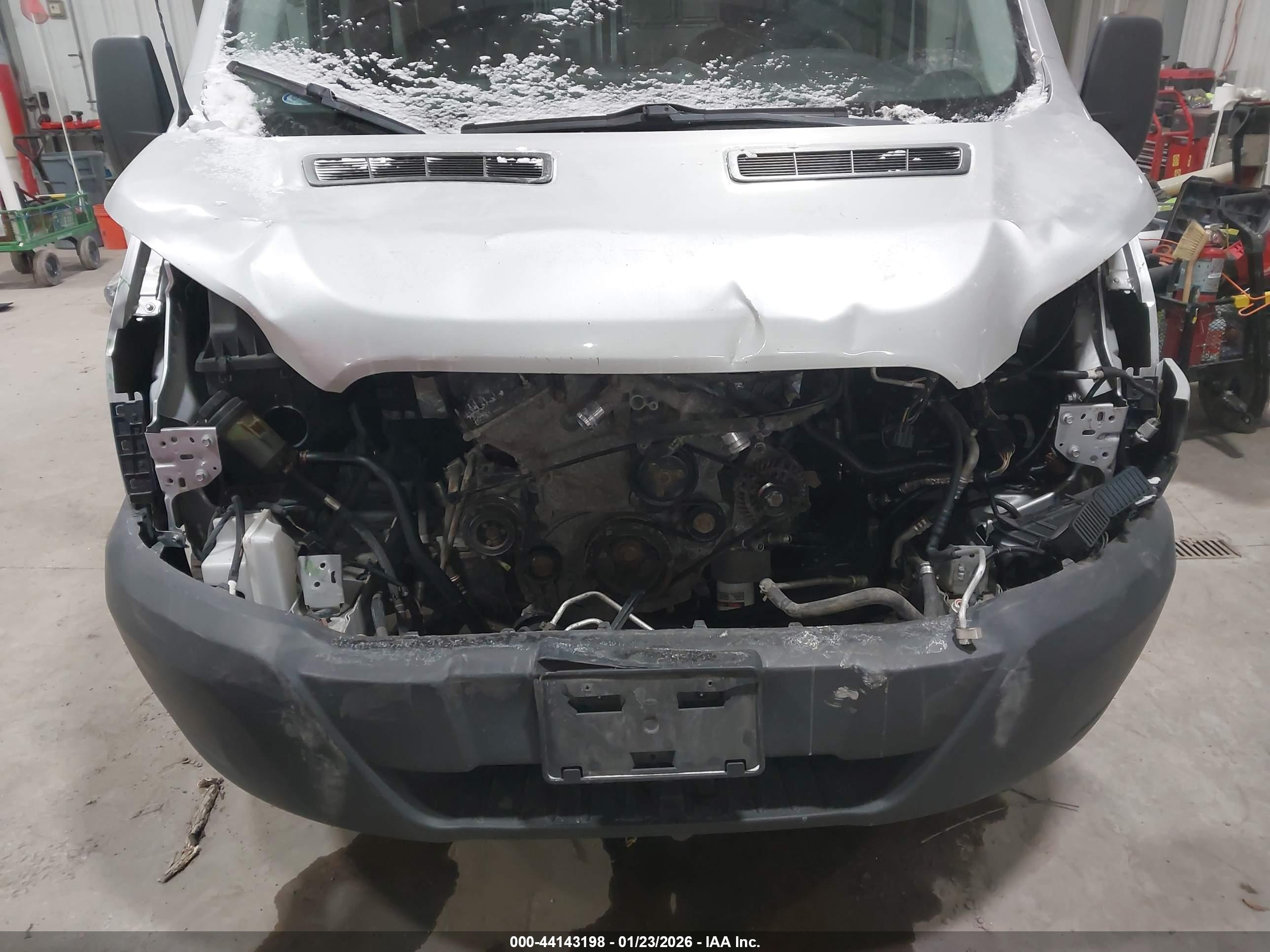 FORD TRANSIT-250 image 6