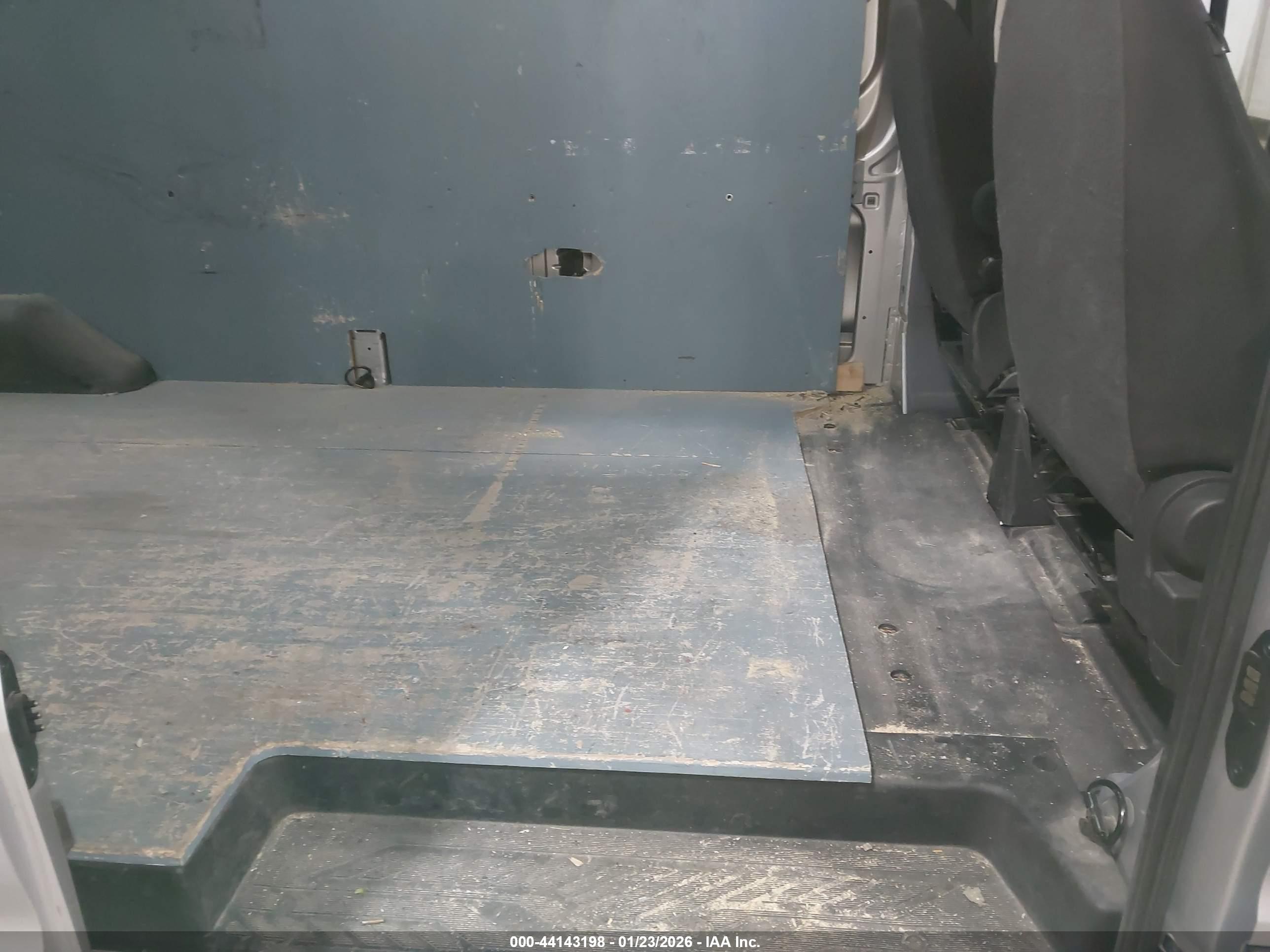 FORD TRANSIT-250 image 8