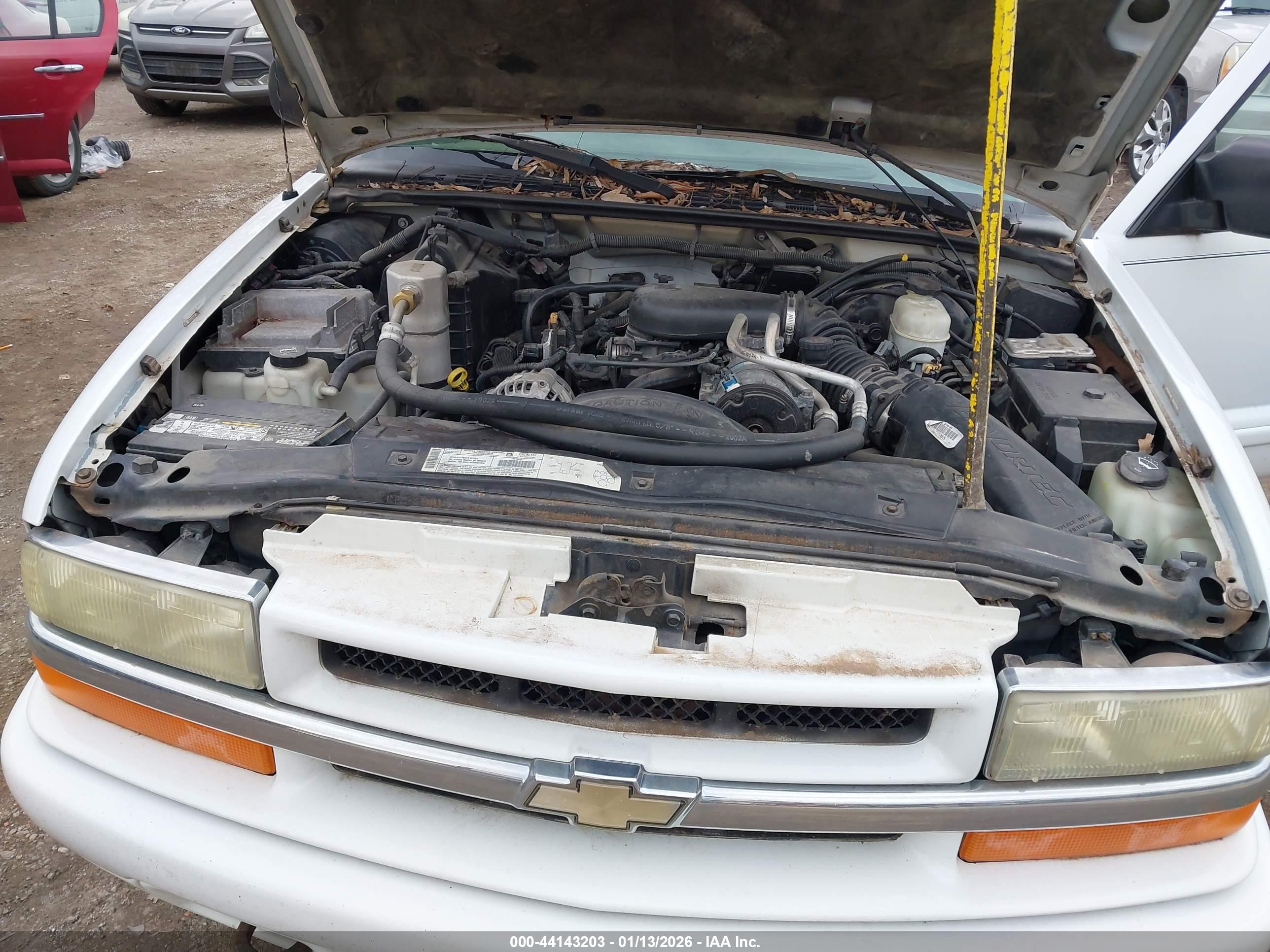 CHEVROLET BLAZER image 10