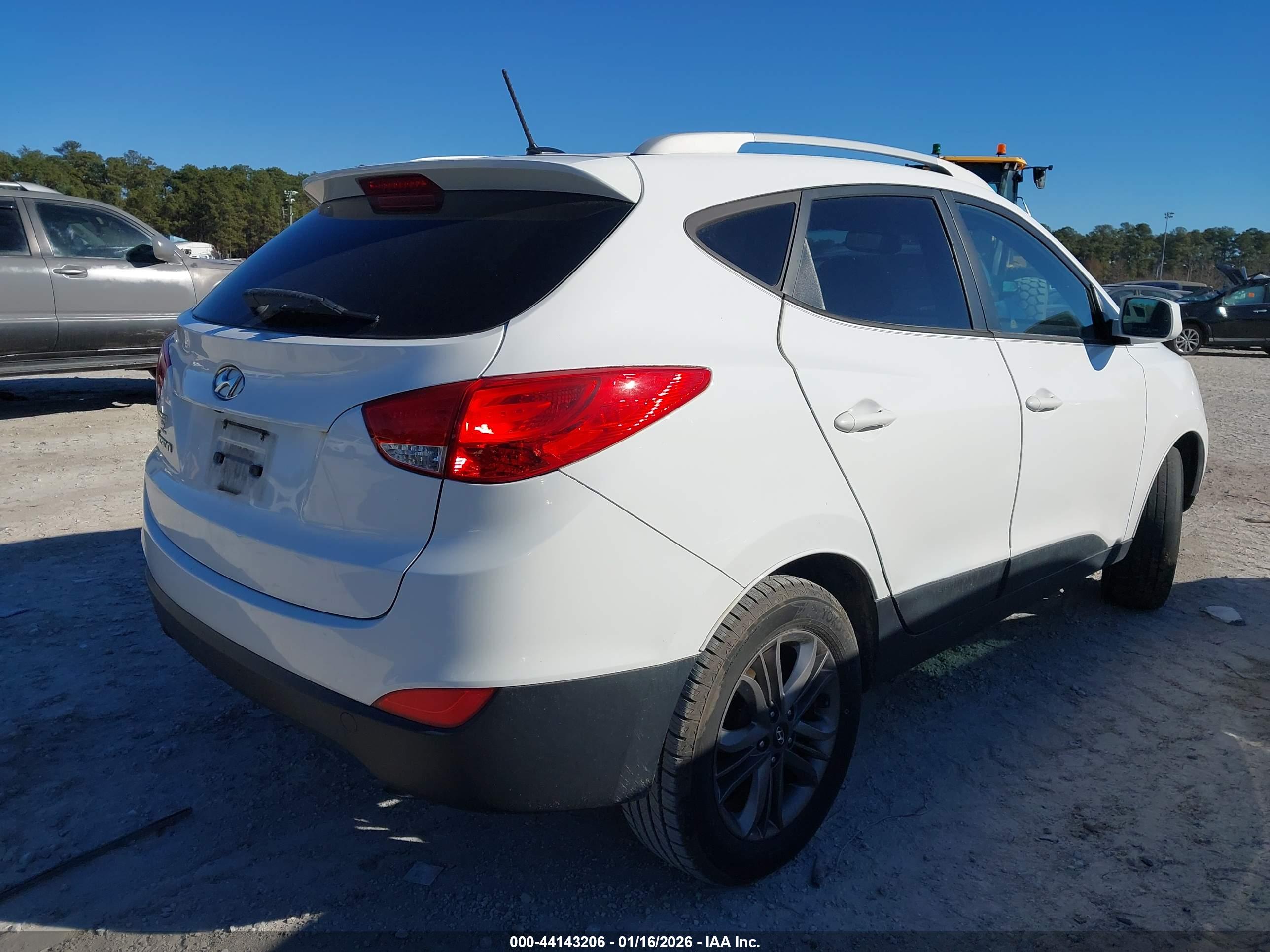 HYUNDAI TUCSON image 4