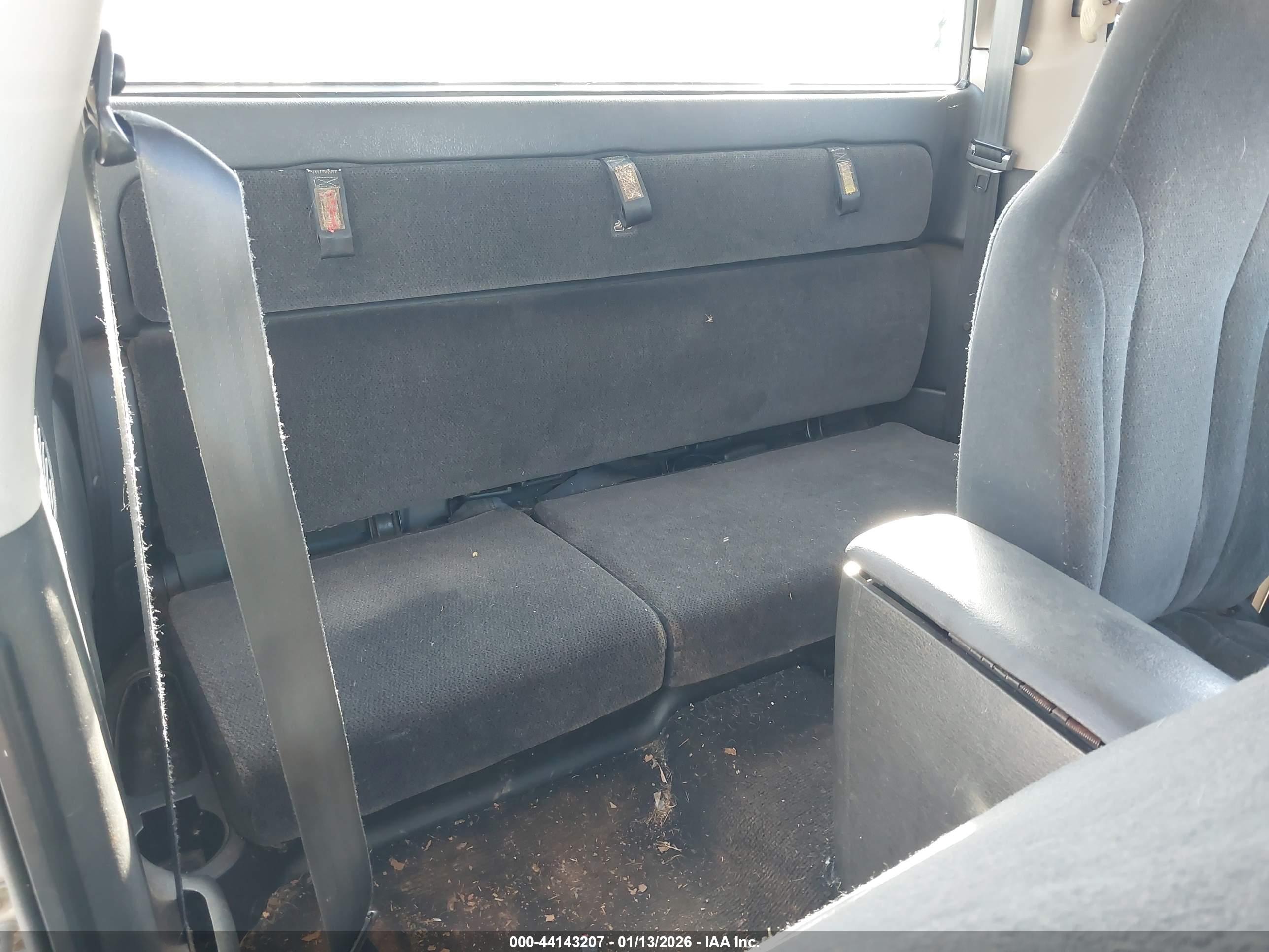 DODGE DAKOTA image 8