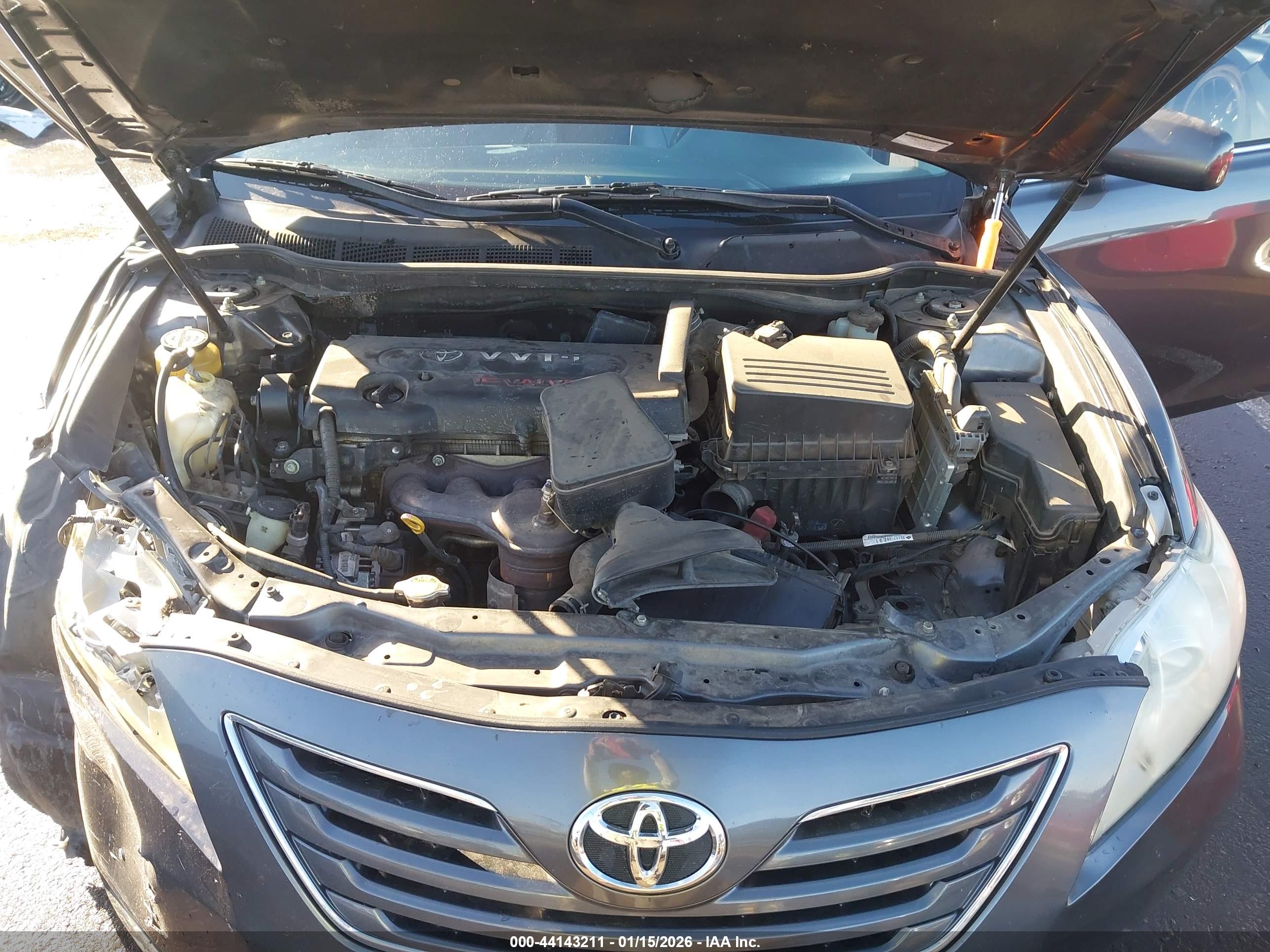 TOYOTA CAMRY image 10