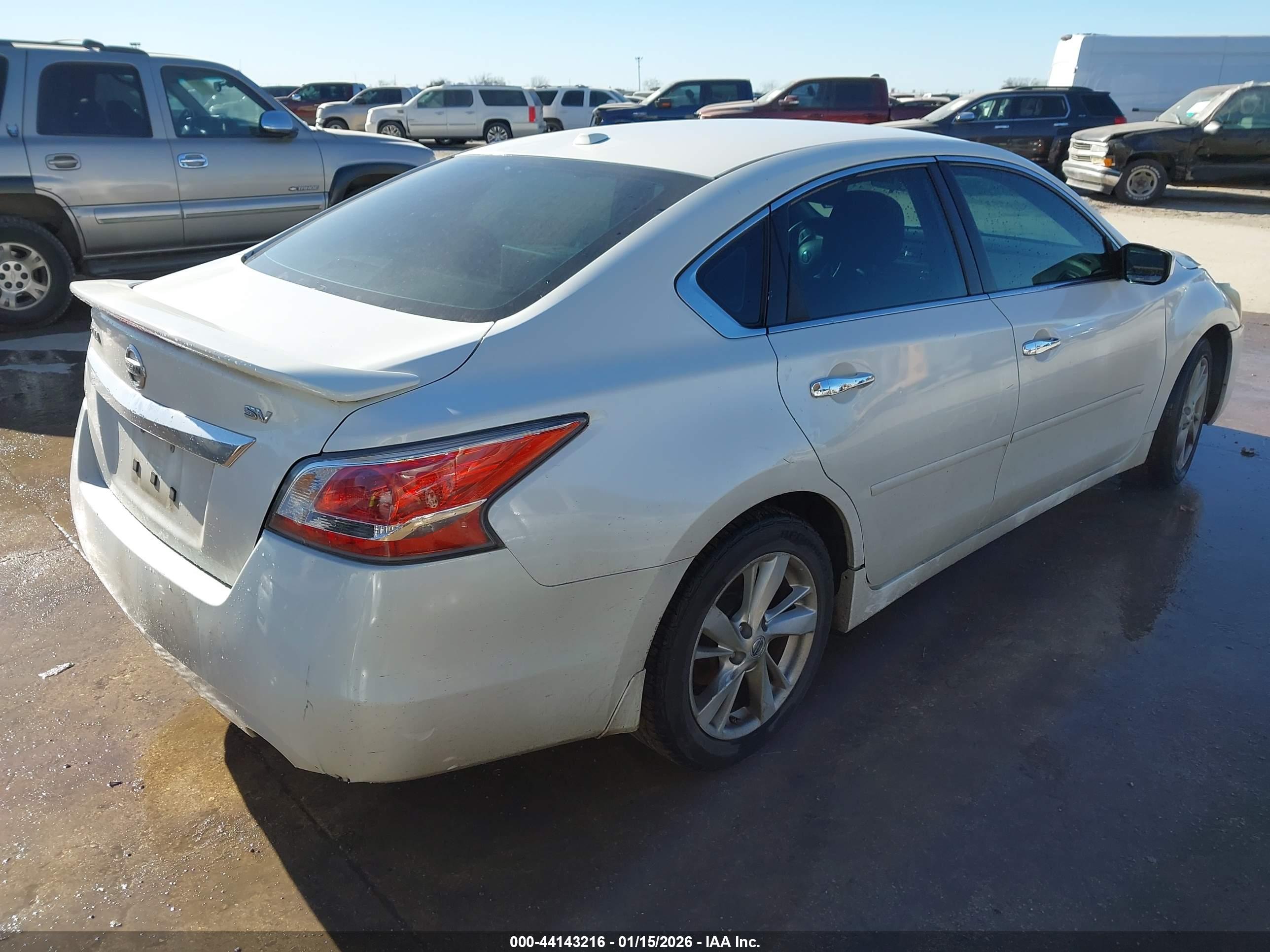 NISSAN ALTIMA image 4