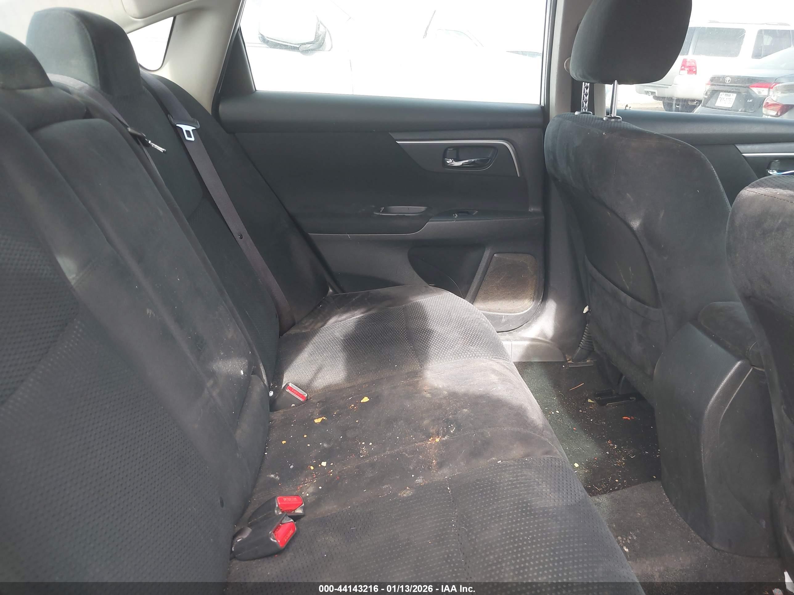 NISSAN ALTIMA image 8