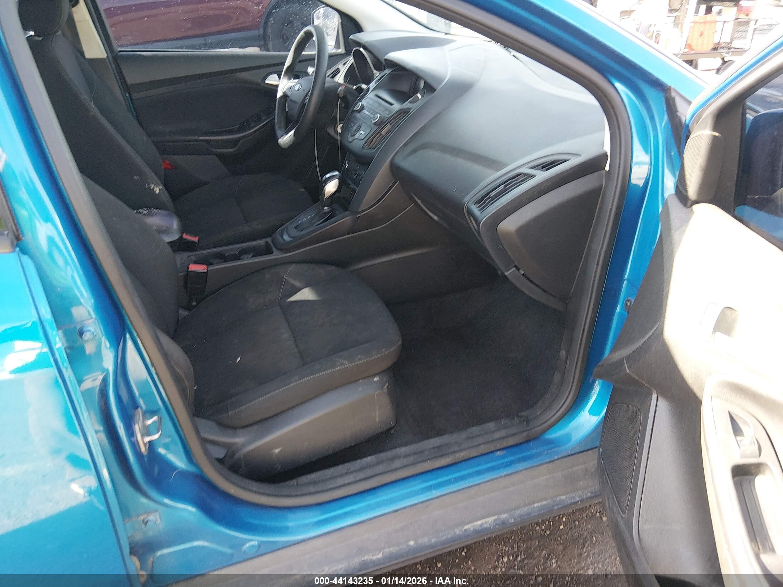 FORD FOCUS image 5