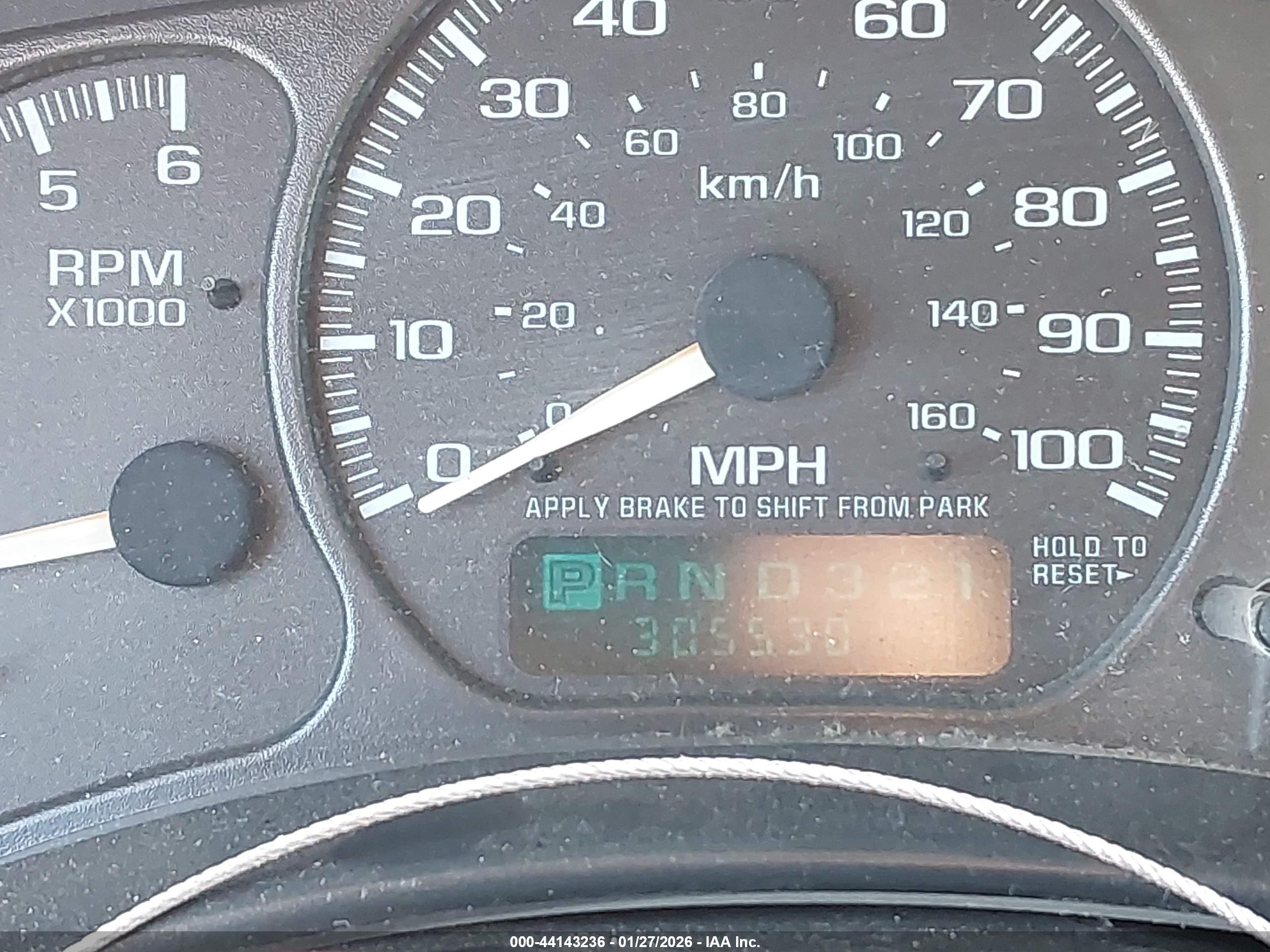 CHEVROLET SUBURBAN image 7