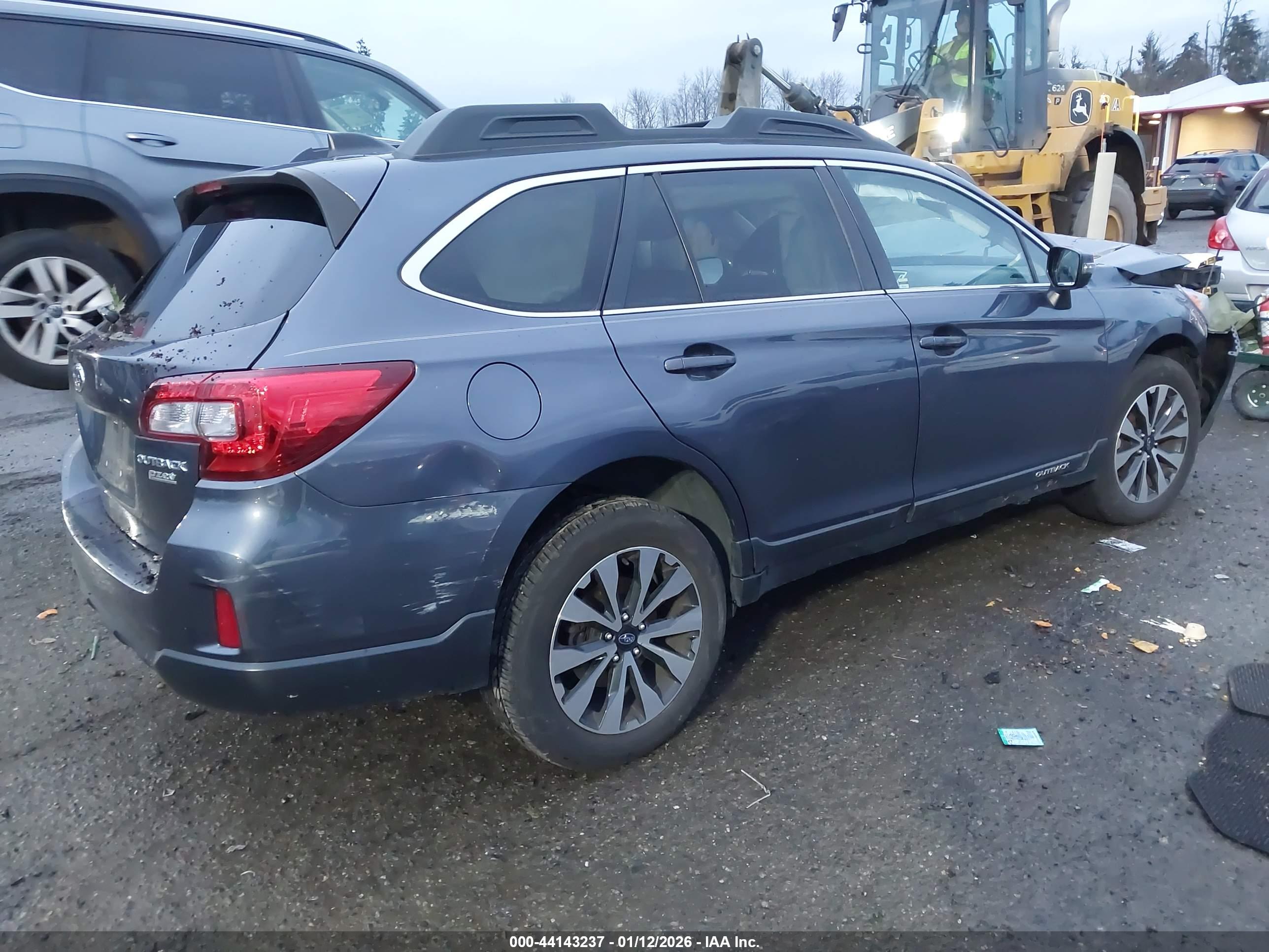 SUBARU OUTBACK image 4