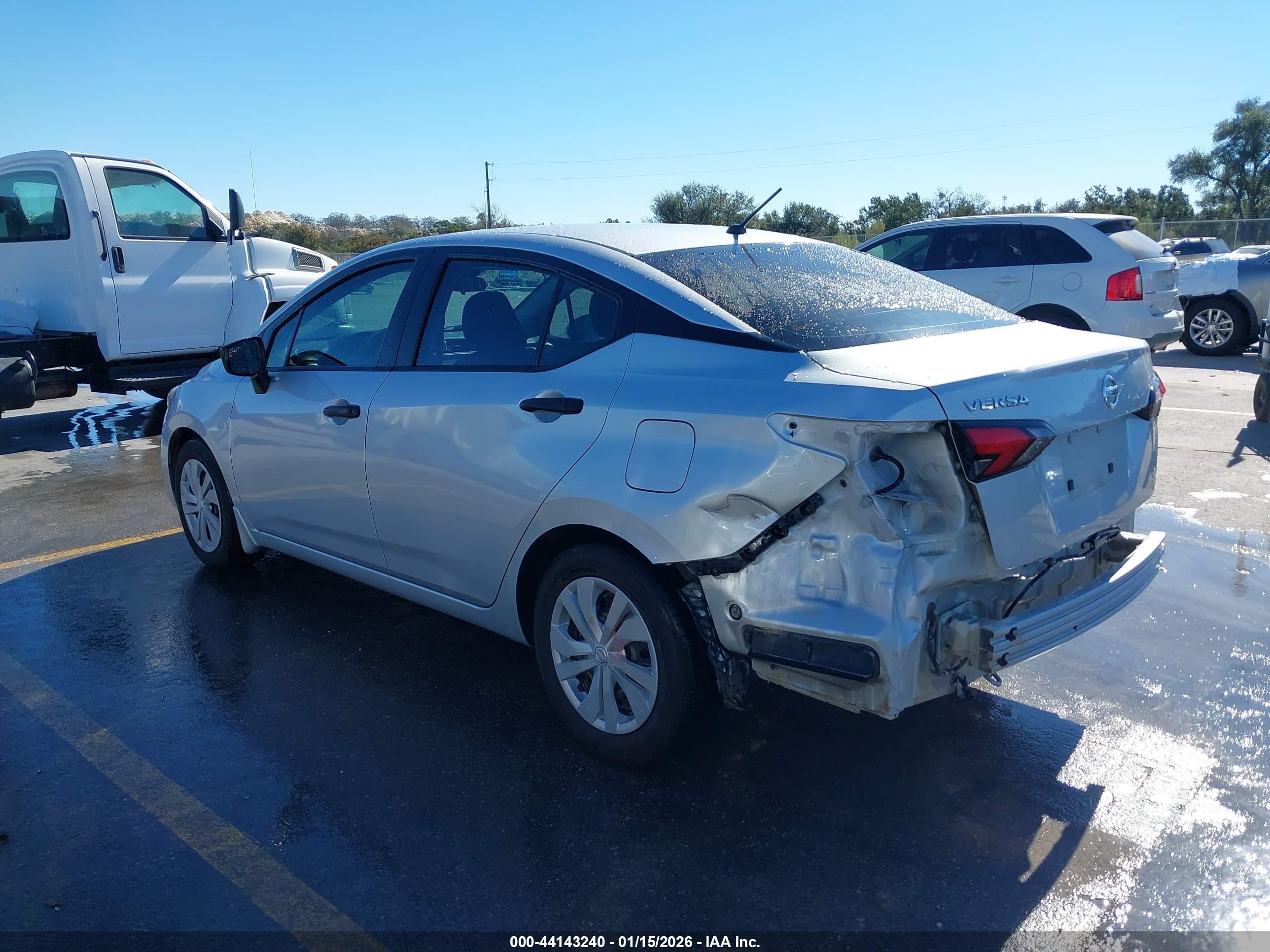 NISSAN VERSA image 3