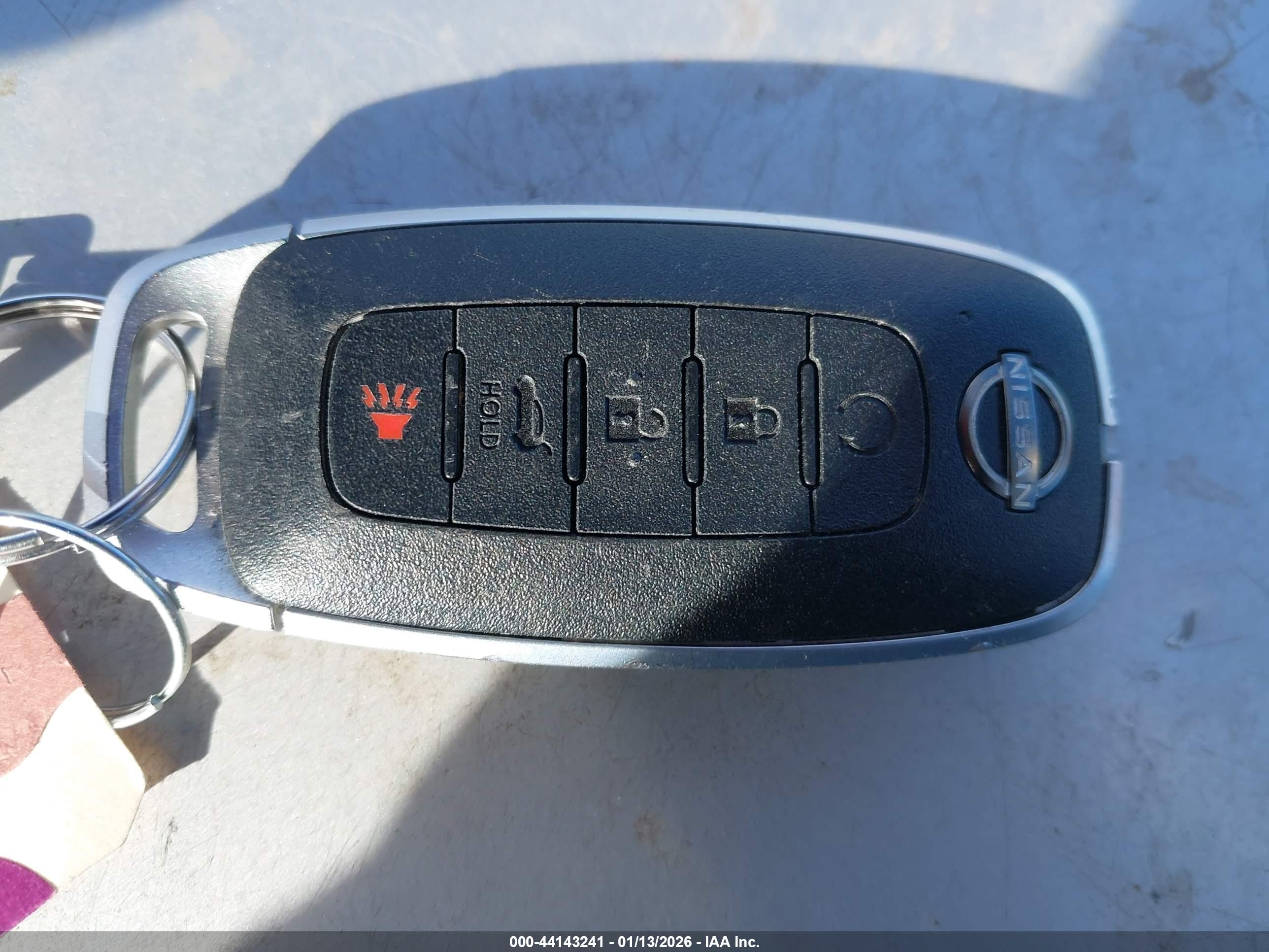 NISSAN ROGUE image 11