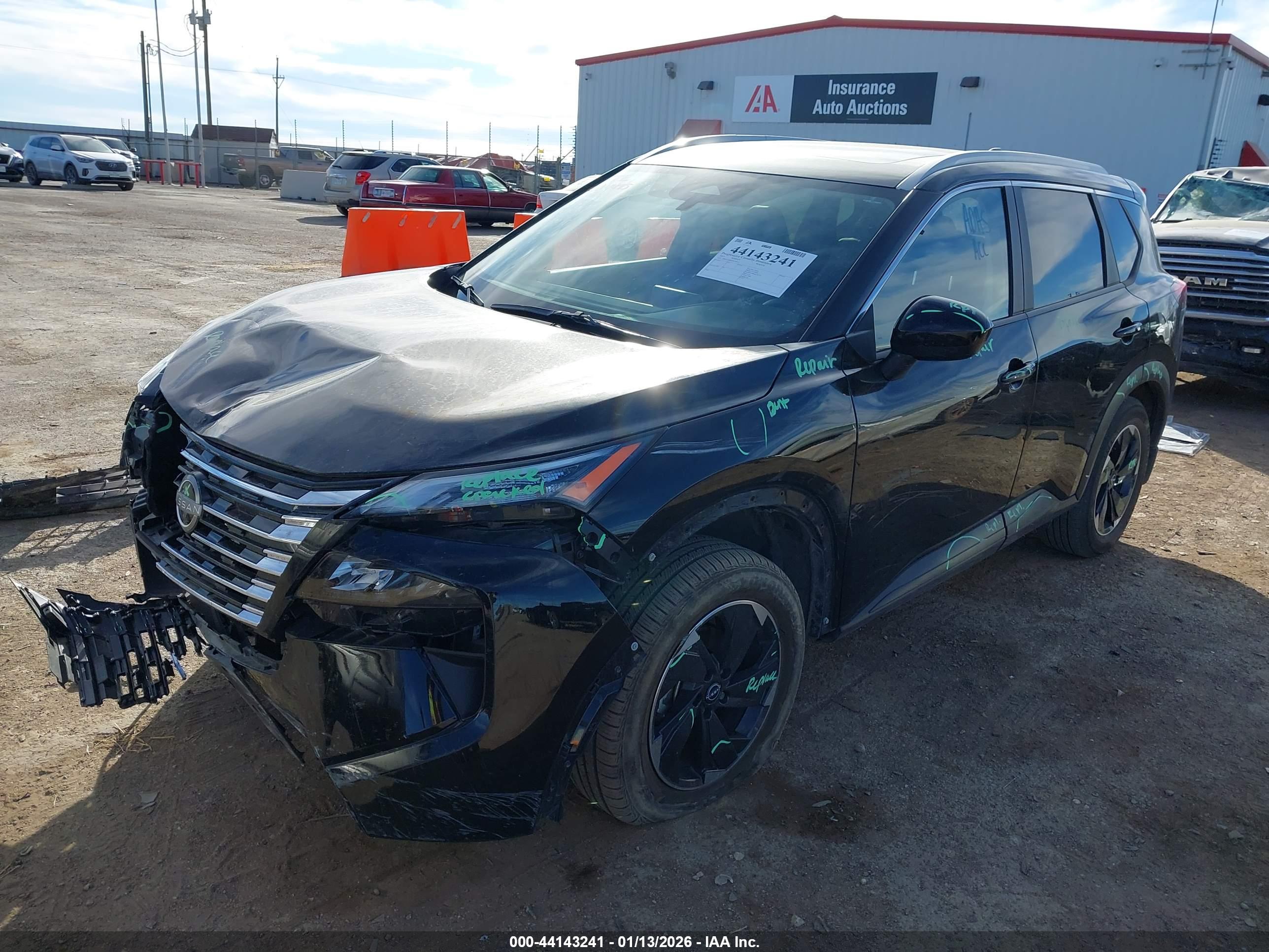 NISSAN ROGUE image 2
