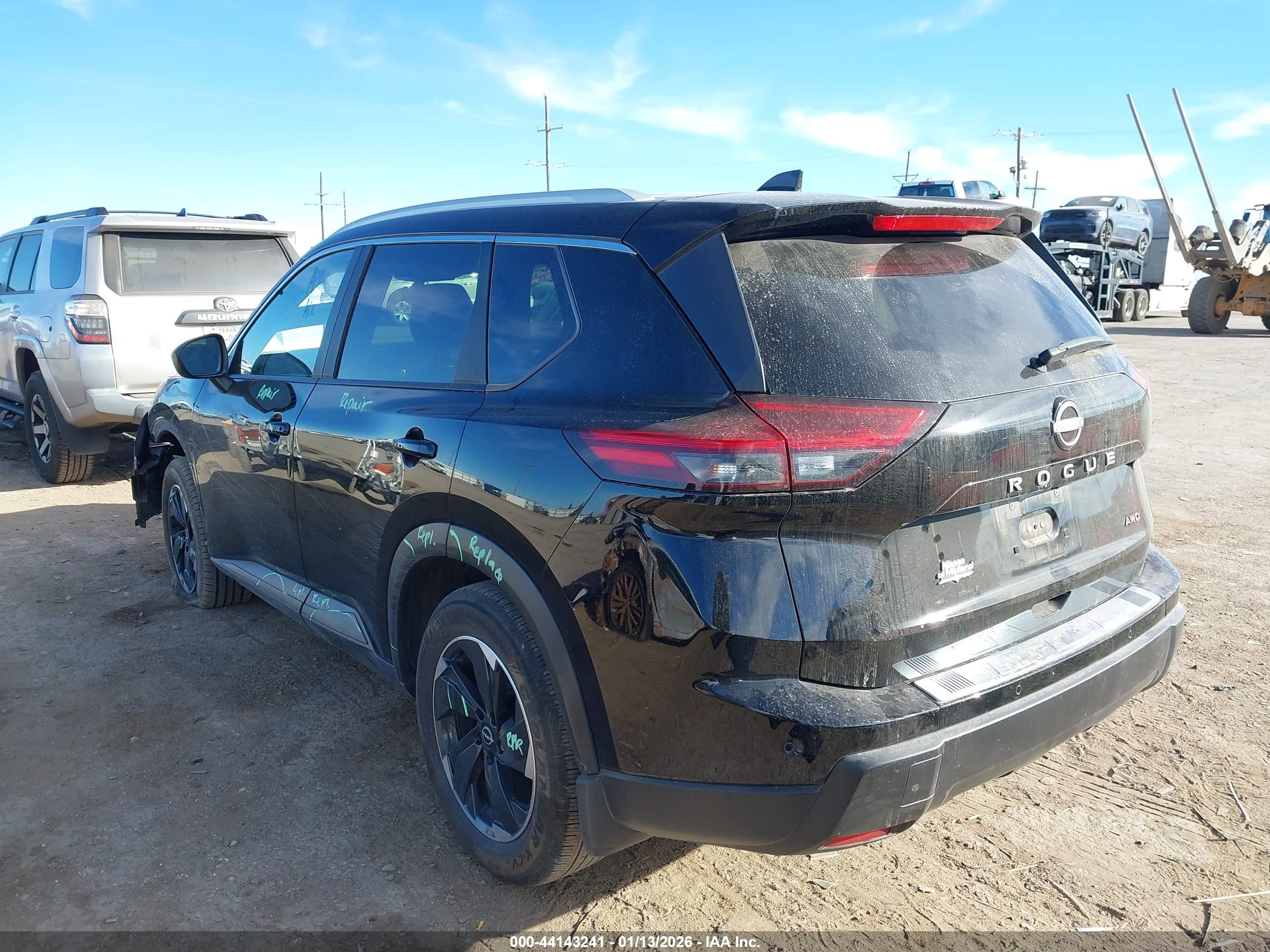 NISSAN ROGUE image 3
