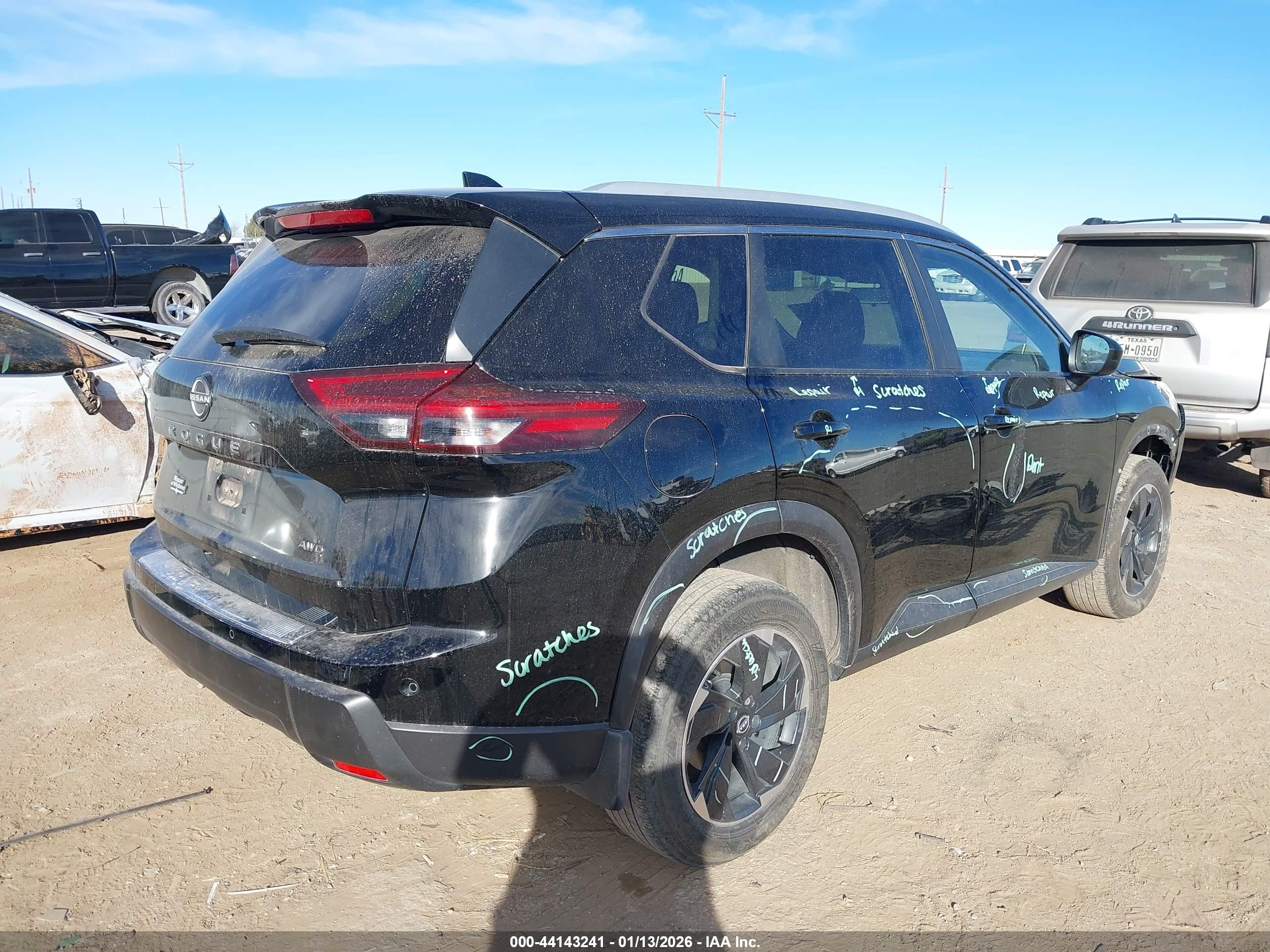 NISSAN ROGUE image 4