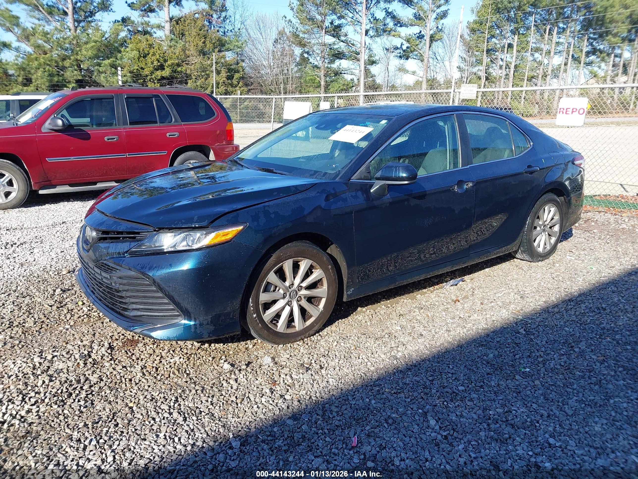 TOYOTA CAMRY image 2