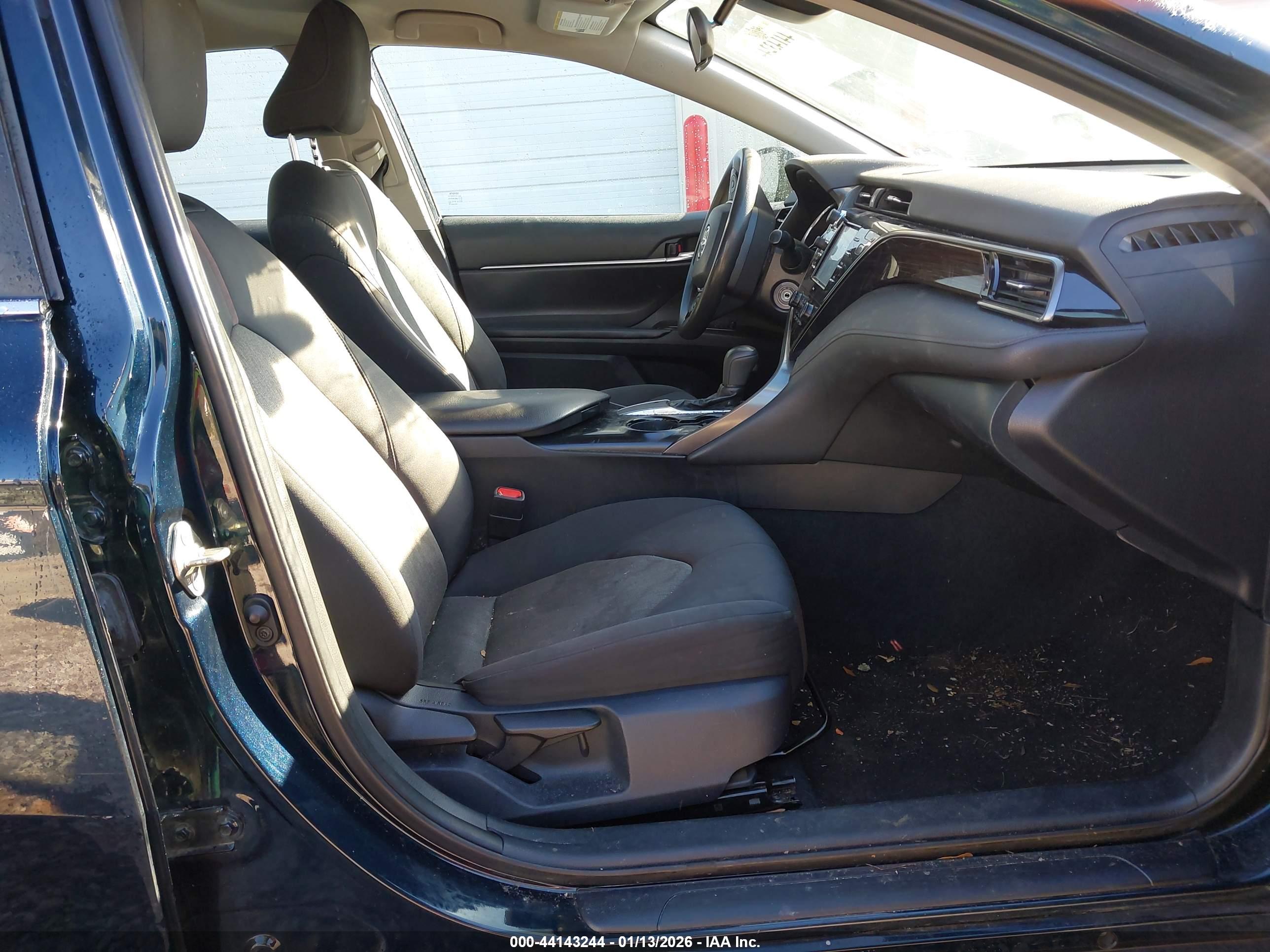 TOYOTA CAMRY image 5