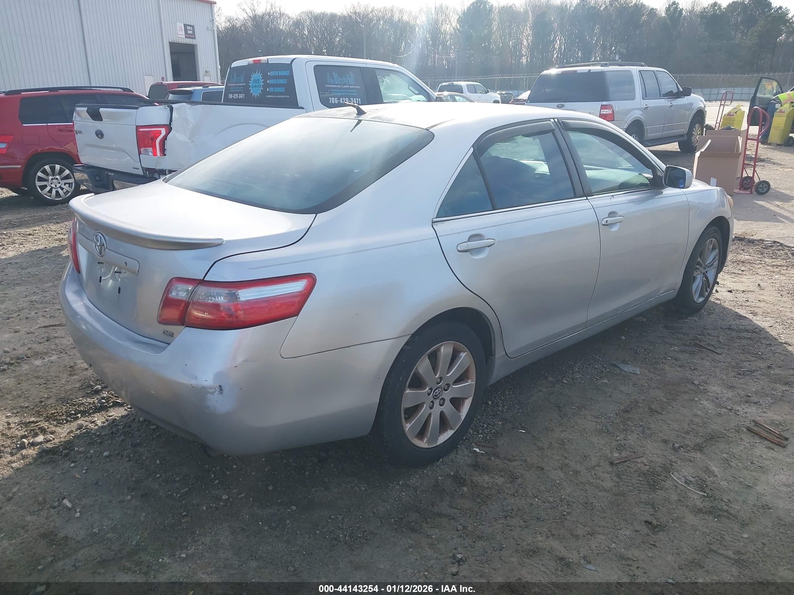 TOYOTA CAMRY image 4
