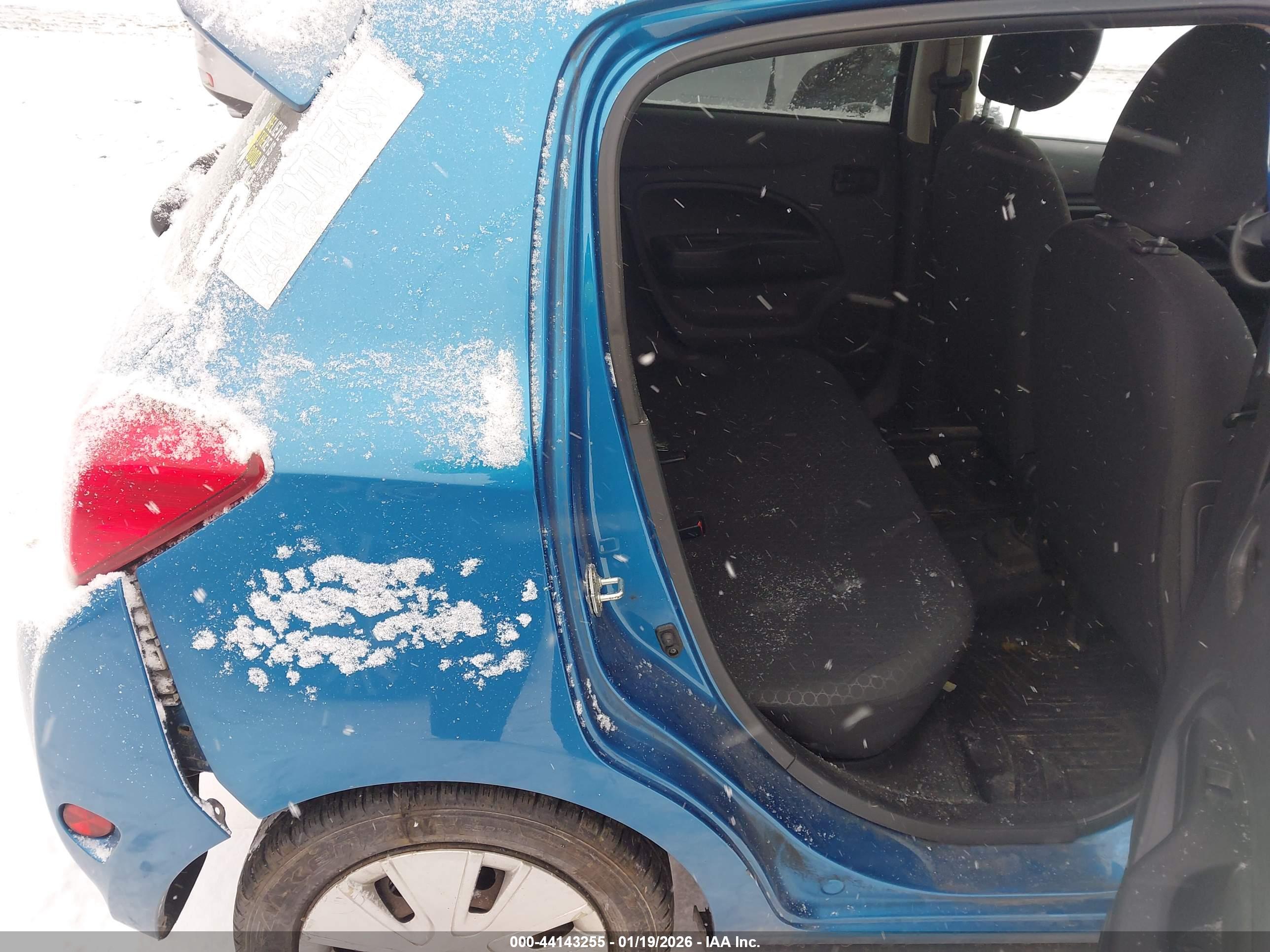 MITSUBISHI MIRAGE image 8