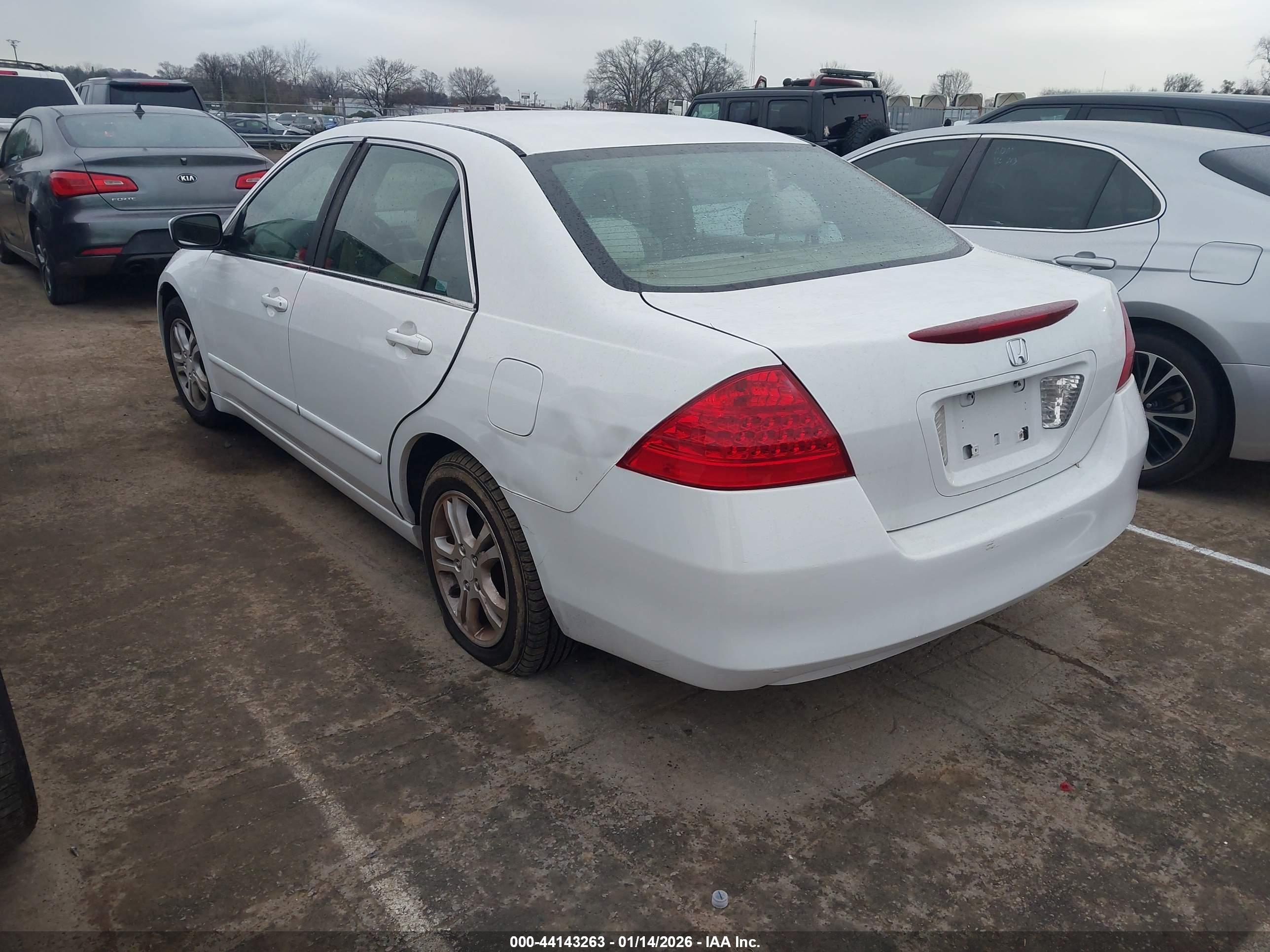 HONDA ACCORD image 3