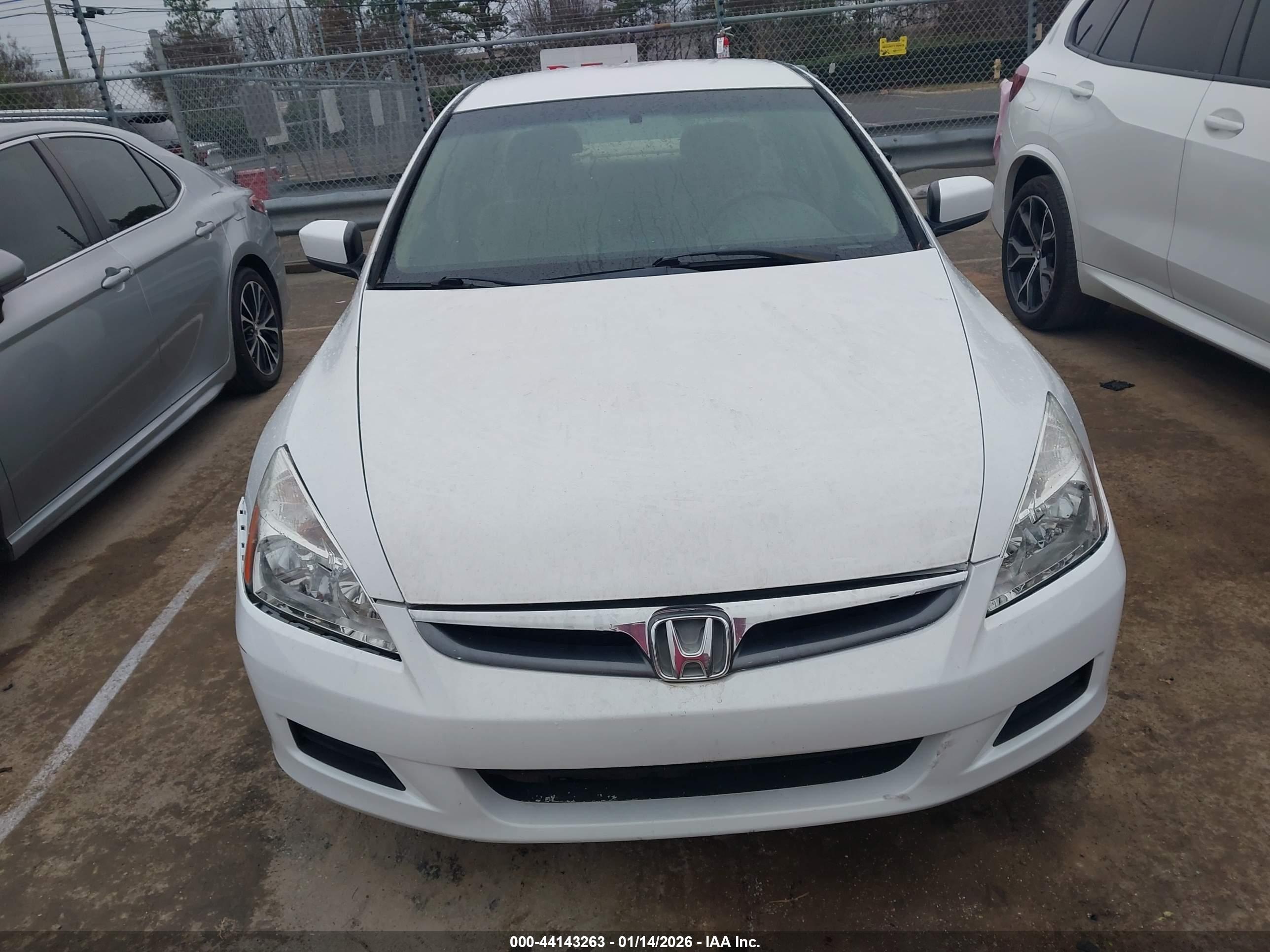 HONDA ACCORD image 6