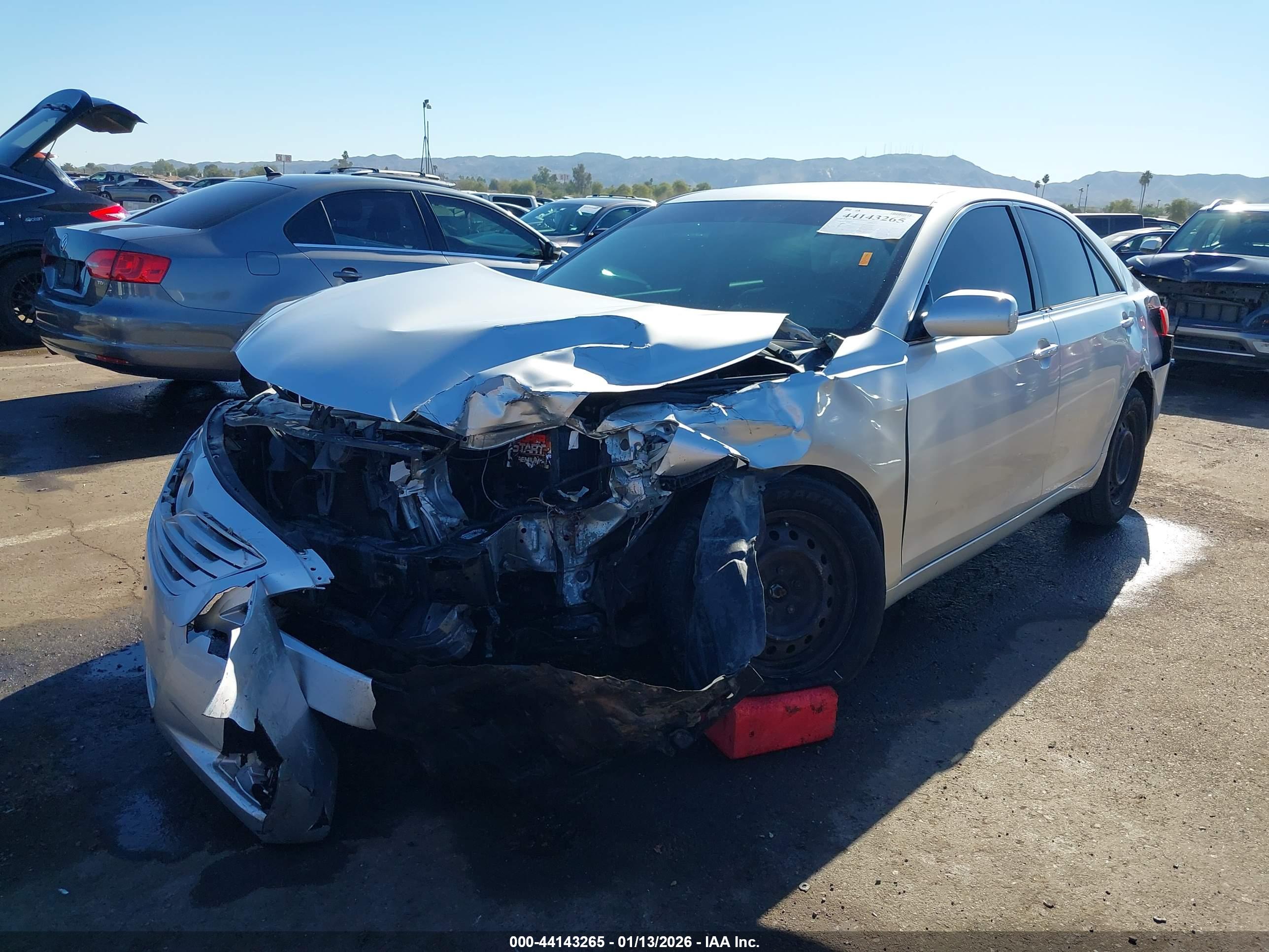 TOYOTA CAMRY image 2